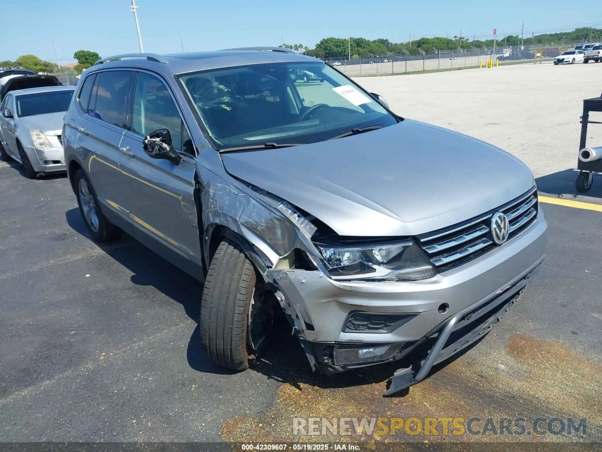 6 Photograph of a damaged car 3VV3B7AX6MM035657 VOLKSWAGEN TIGUAN 2021