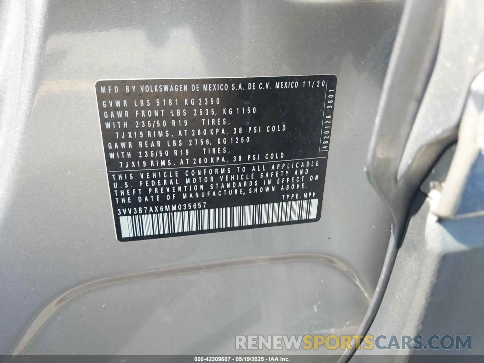 9 Photograph of a damaged car 3VV3B7AX6MM035657 VOLKSWAGEN TIGUAN 2021