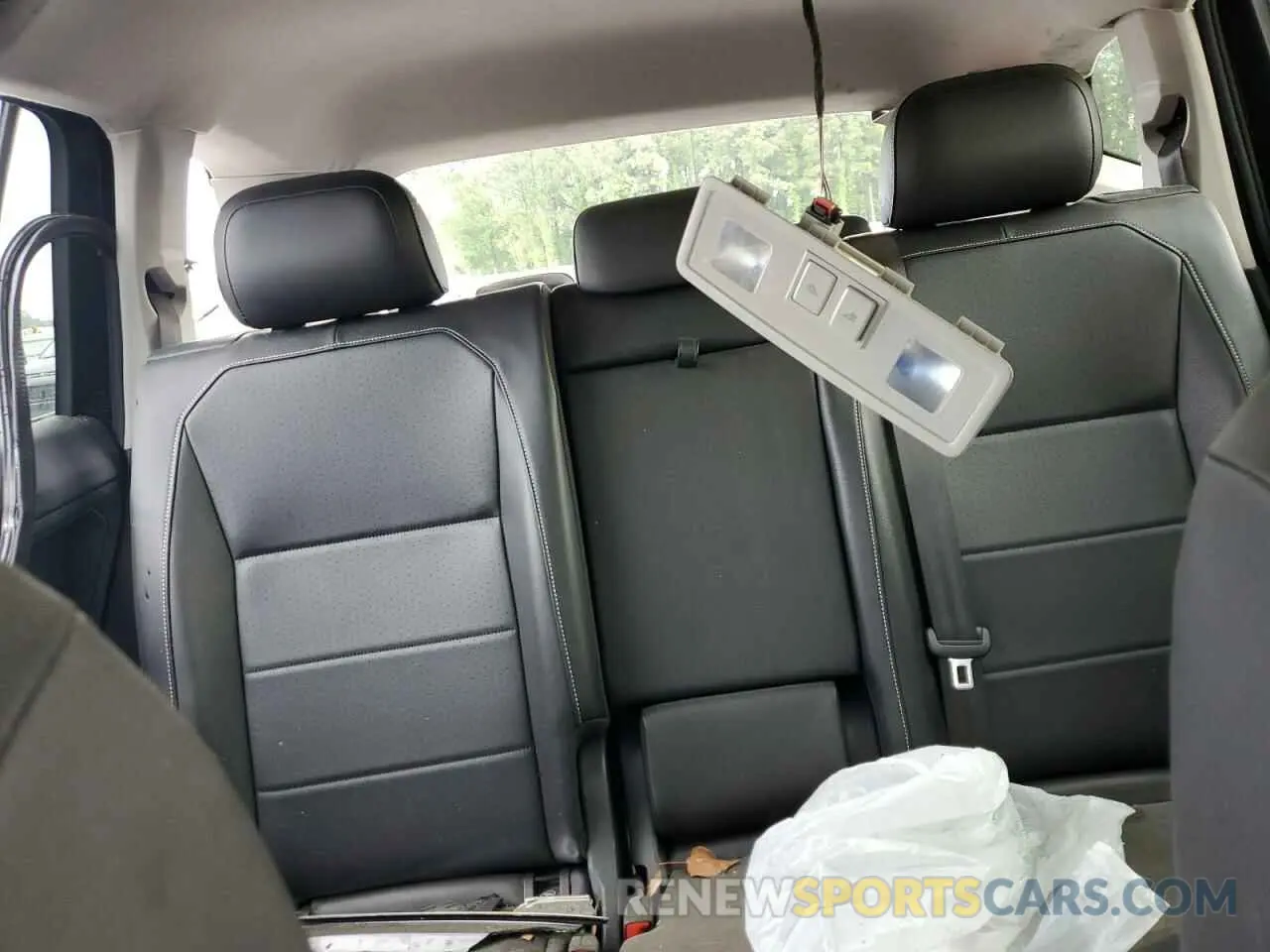 10 Photograph of a damaged car 3VV3B7AX6MM100281 VOLKSWAGEN TIGUAN 2021