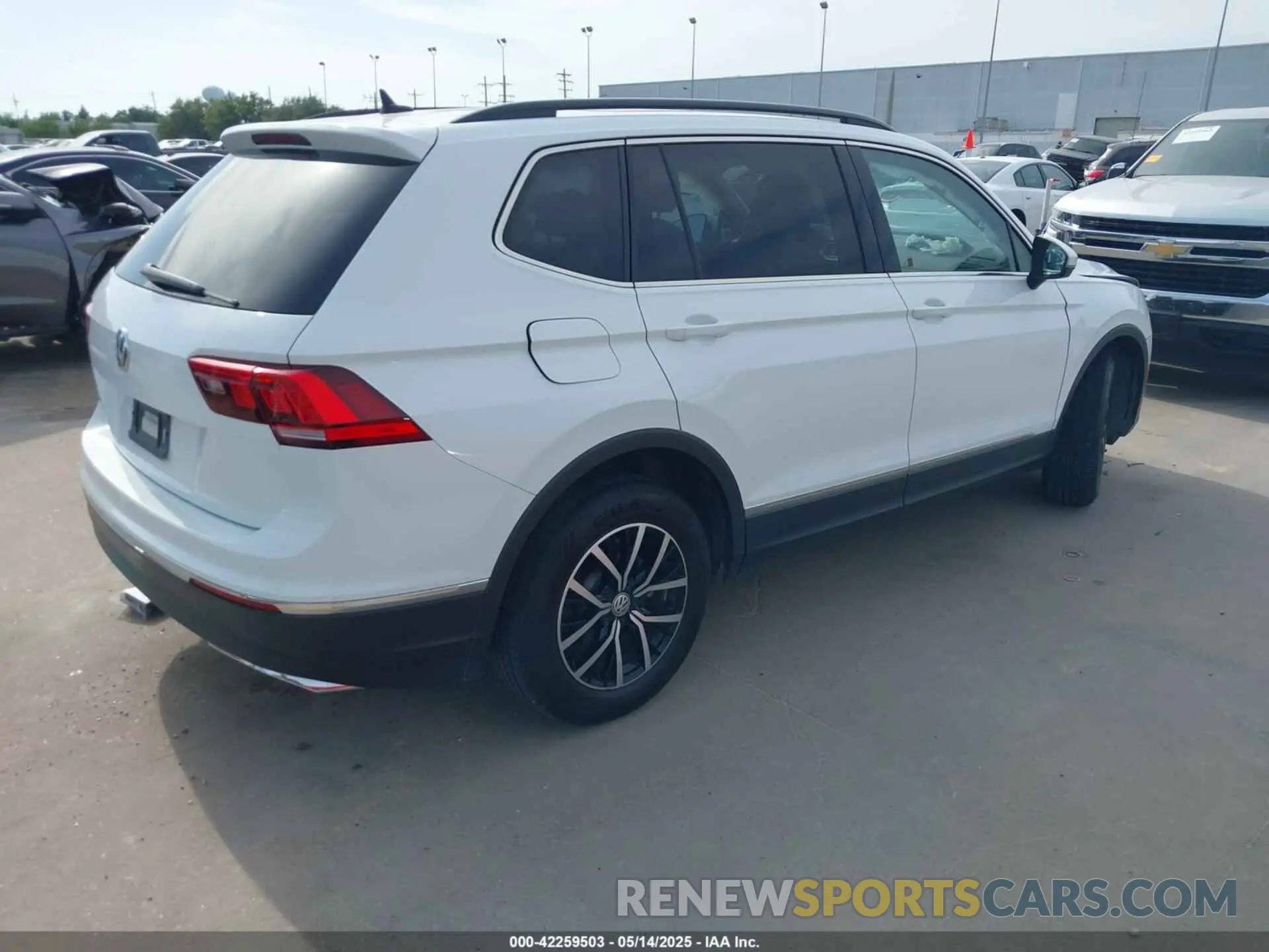 4 Фотография поврежденного автомобиля 3VV3B7AX7MM065332 VOLKSWAGEN TIGUAN 2021