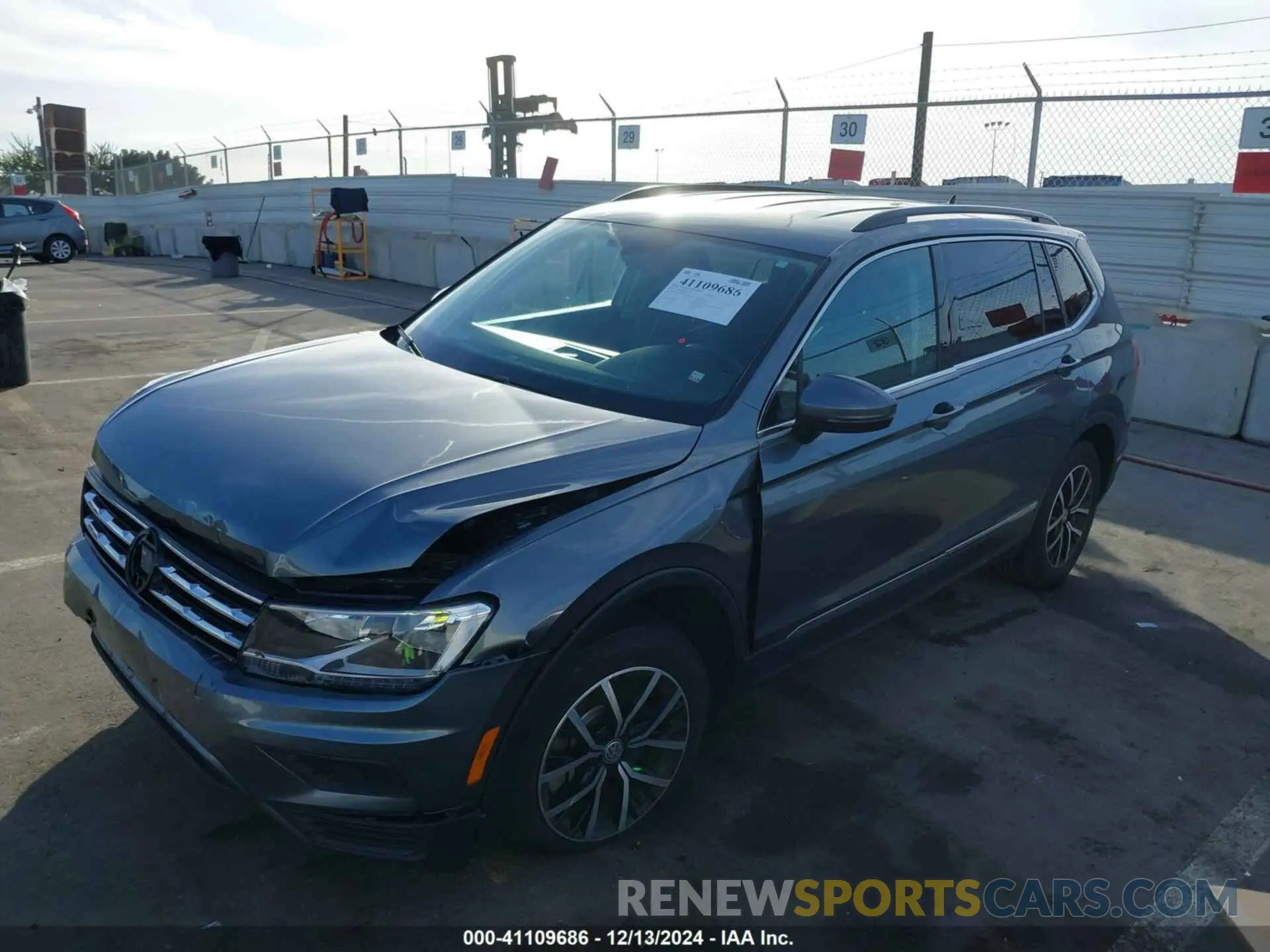 2 Photograph of a damaged car 3VV3B7AX8MM071303 VOLKSWAGEN TIGUAN 2021