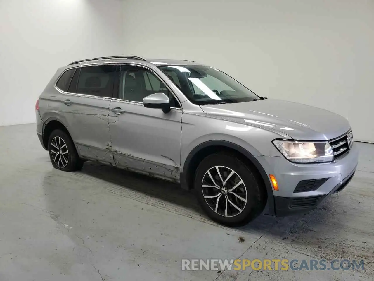 4 Photograph of a damaged car 3VV3B7AX9MM078843 VOLKSWAGEN TIGUAN 2021