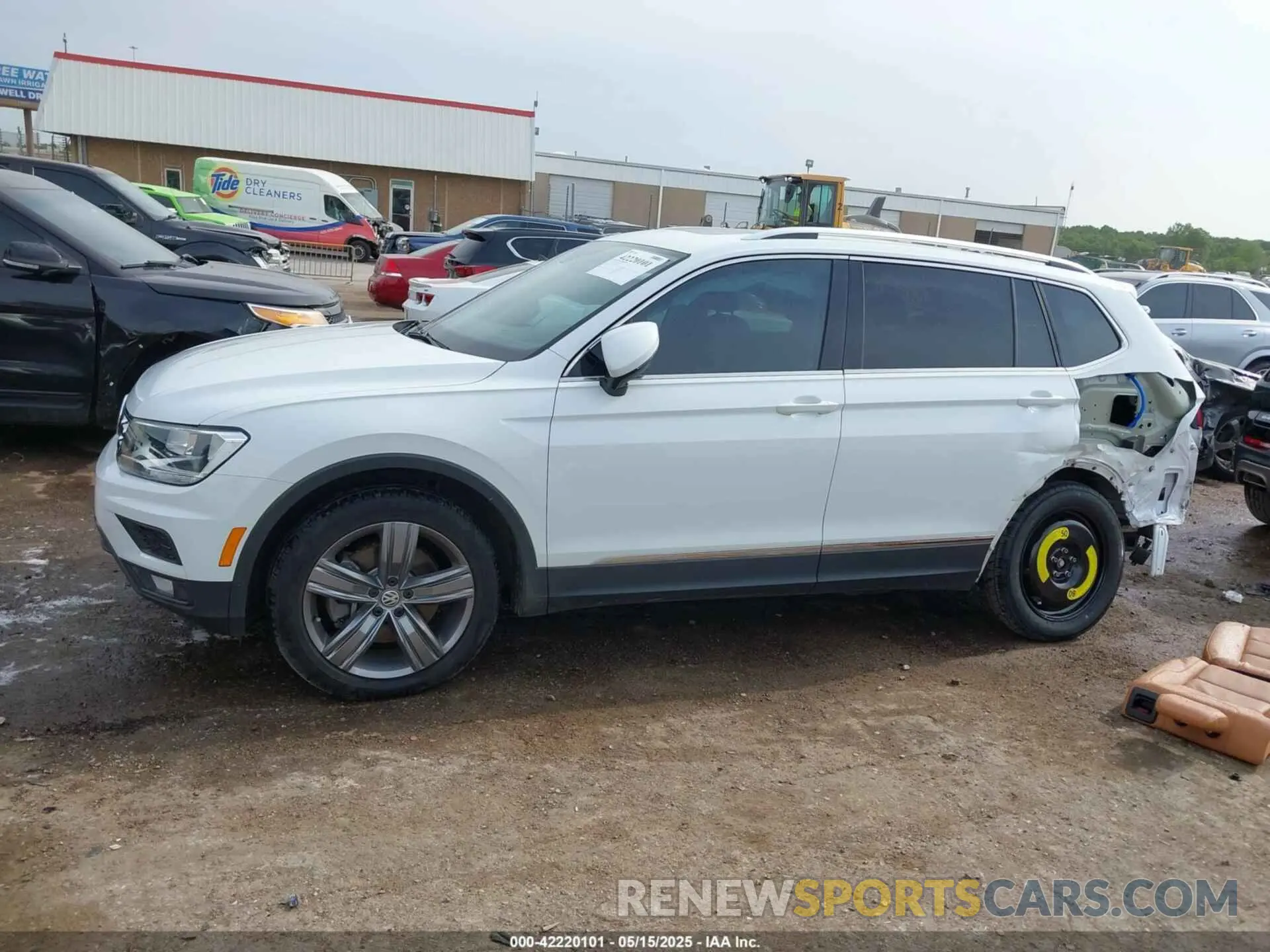 15 Photograph of a damaged car 3VV3B7AXXMM008588 VOLKSWAGEN TIGUAN 2021