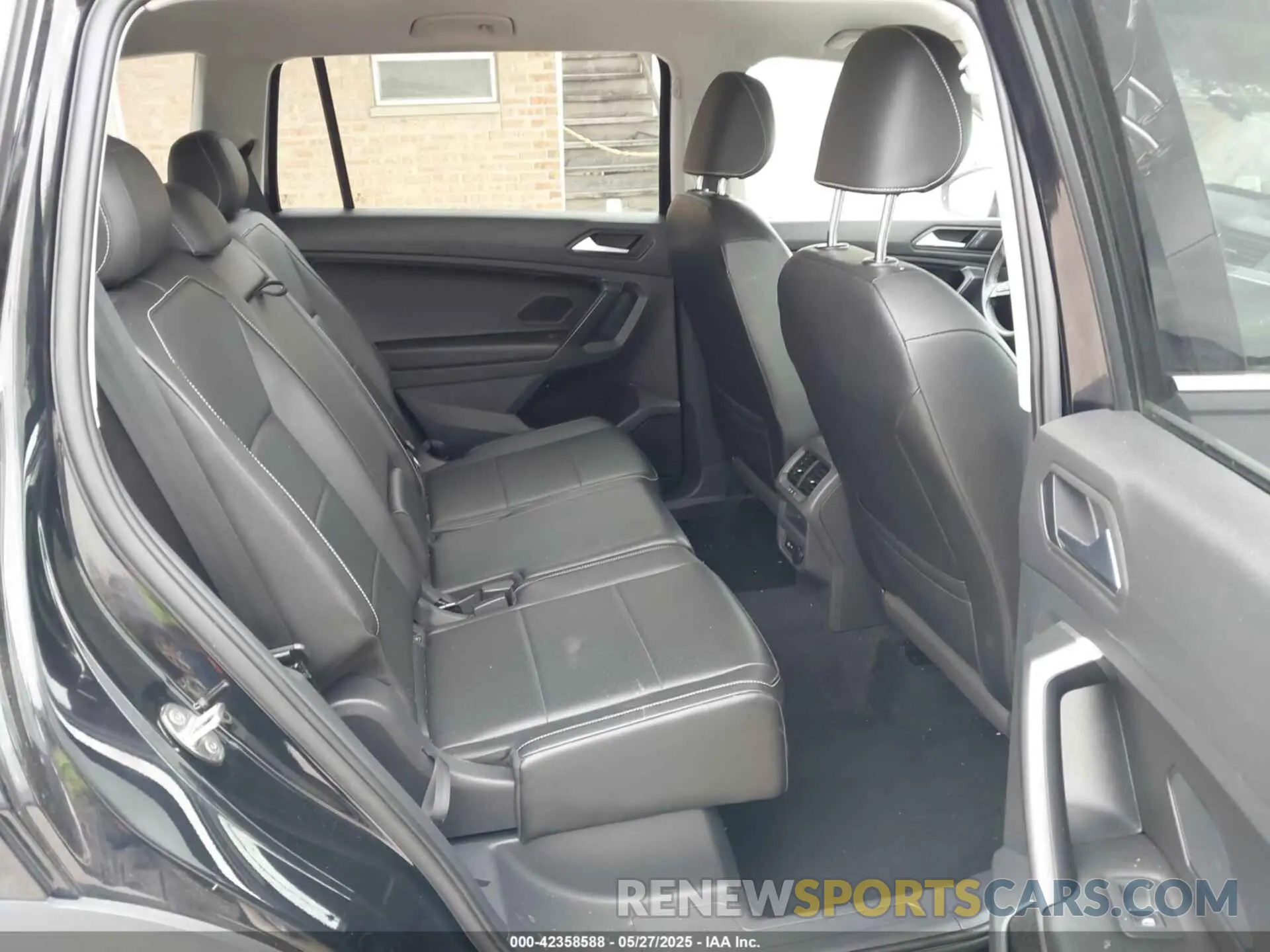 8 Photograph of a damaged car 3VV3B7AXXMM101773 VOLKSWAGEN TIGUAN 2021