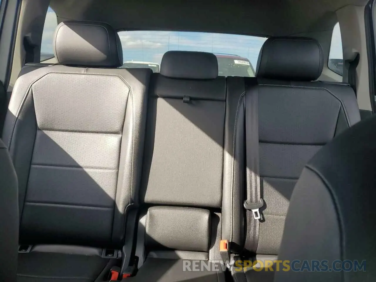 10 Photograph of a damaged car 3VV3B7AXXMM111588 VOLKSWAGEN TIGUAN 2021