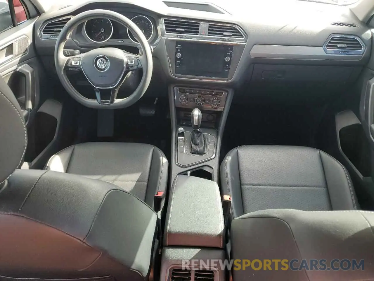 8 Photograph of a damaged car 3VV3B7AXXMM111588 VOLKSWAGEN TIGUAN 2021
