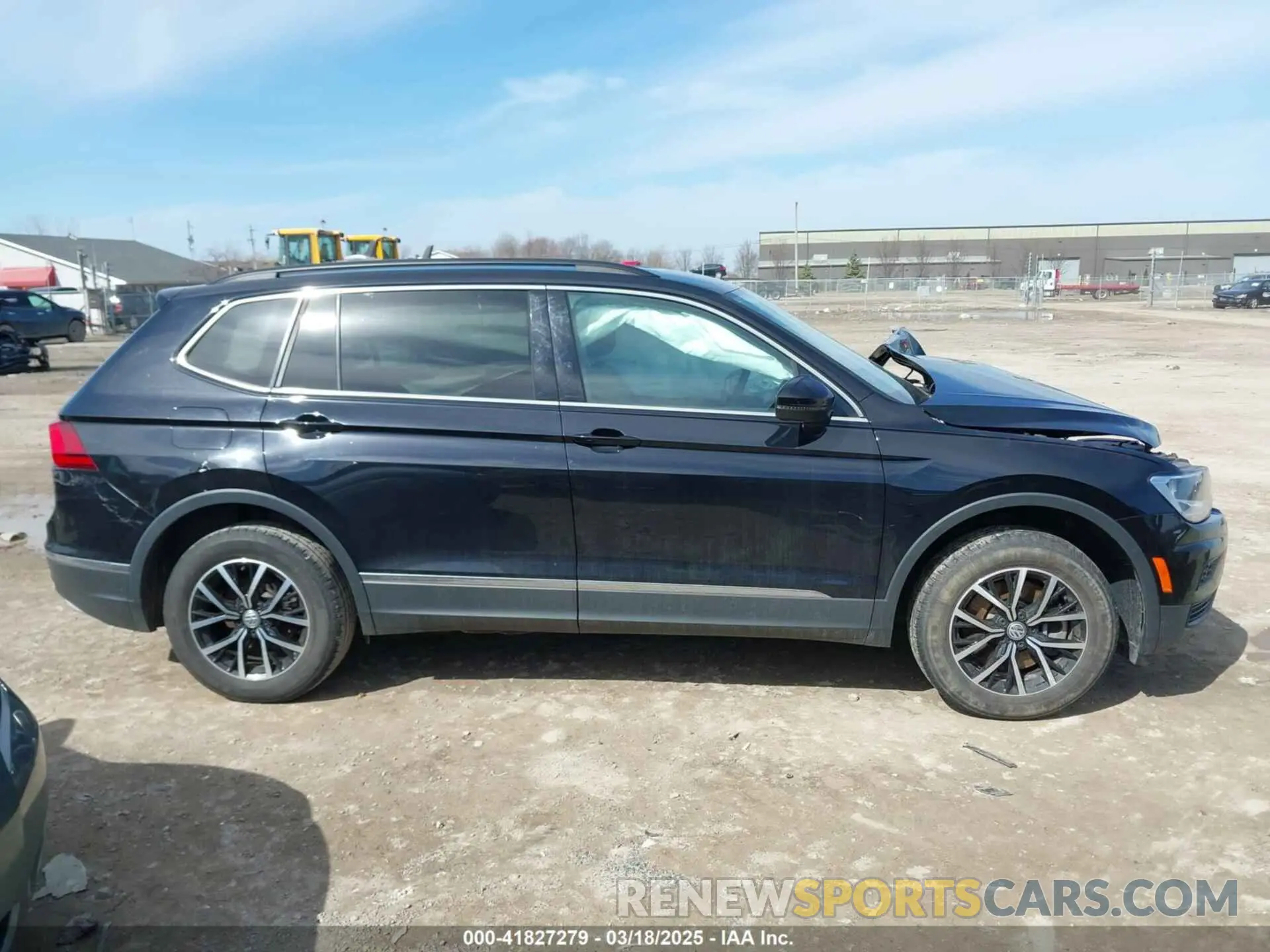 13 Photograph of a damaged car 3VV3B7AXXMM113924 VOLKSWAGEN TIGUAN 2021