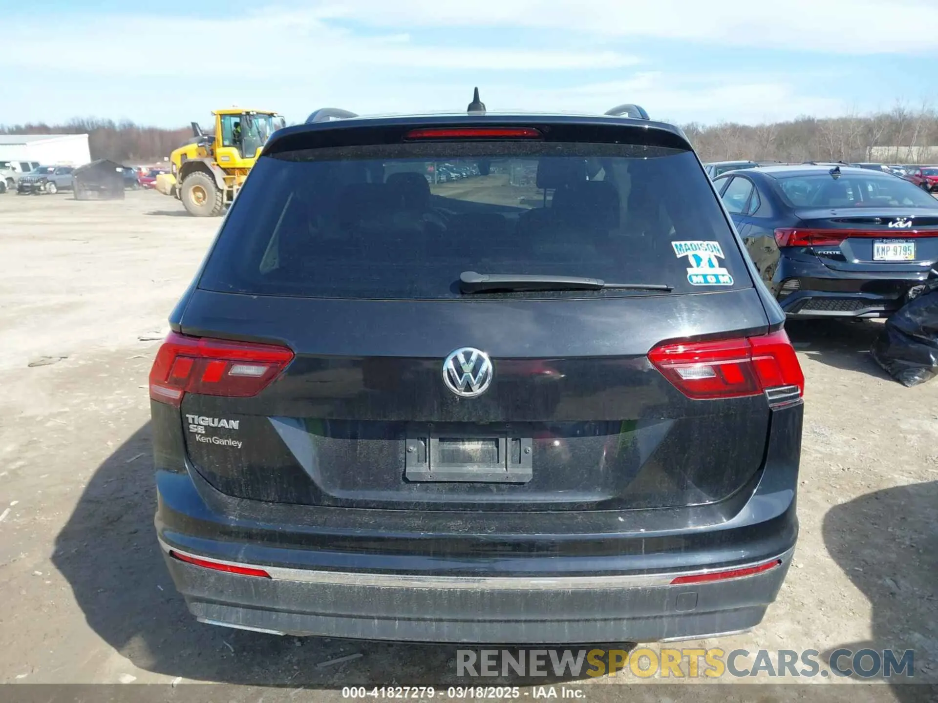 16 Photograph of a damaged car 3VV3B7AXXMM113924 VOLKSWAGEN TIGUAN 2021
