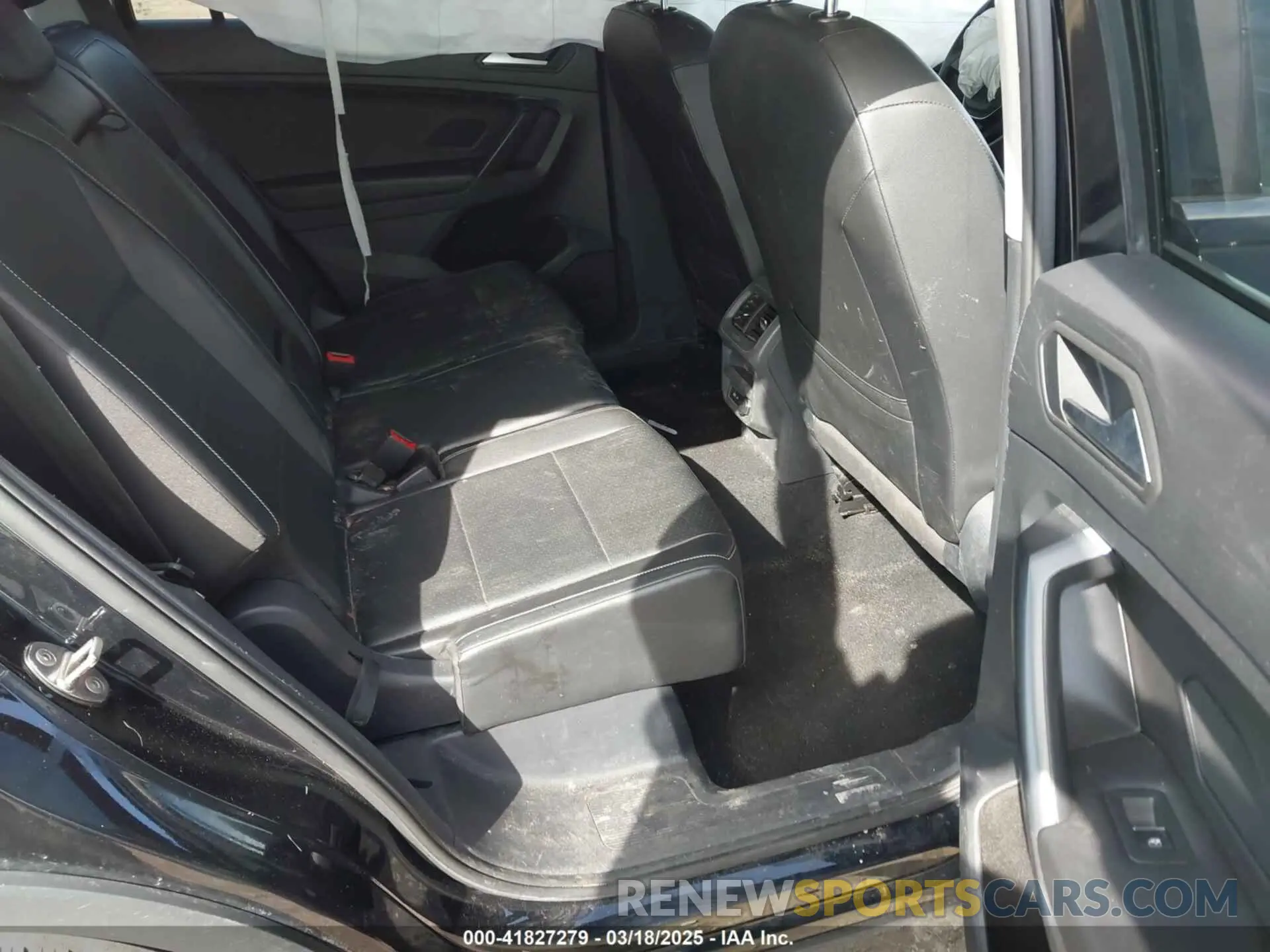 8 Photograph of a damaged car 3VV3B7AXXMM113924 VOLKSWAGEN TIGUAN 2021