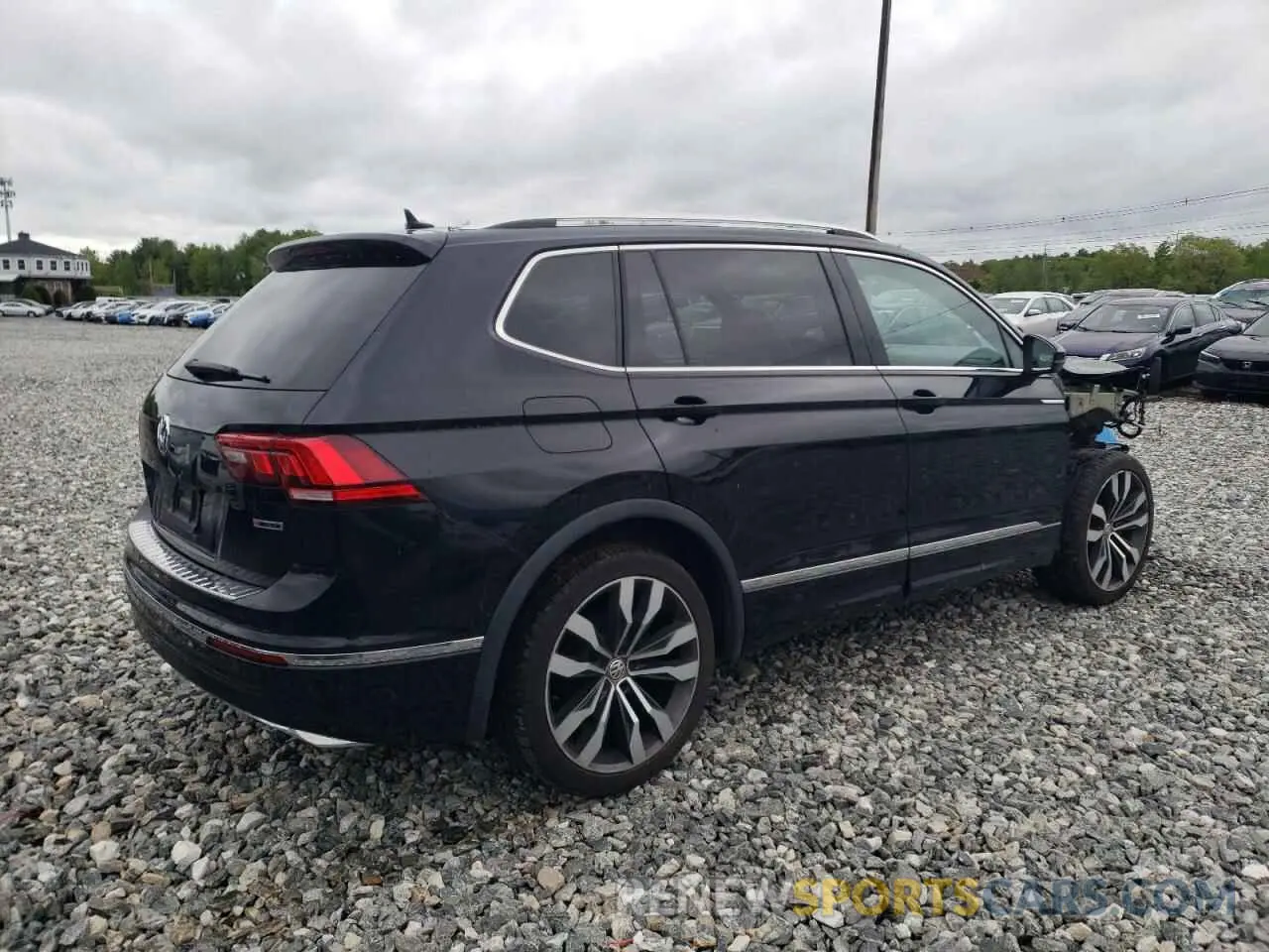 3 Photograph of a damaged car 3VV4B7AX2MM129930 VOLKSWAGEN TIGUAN 2021