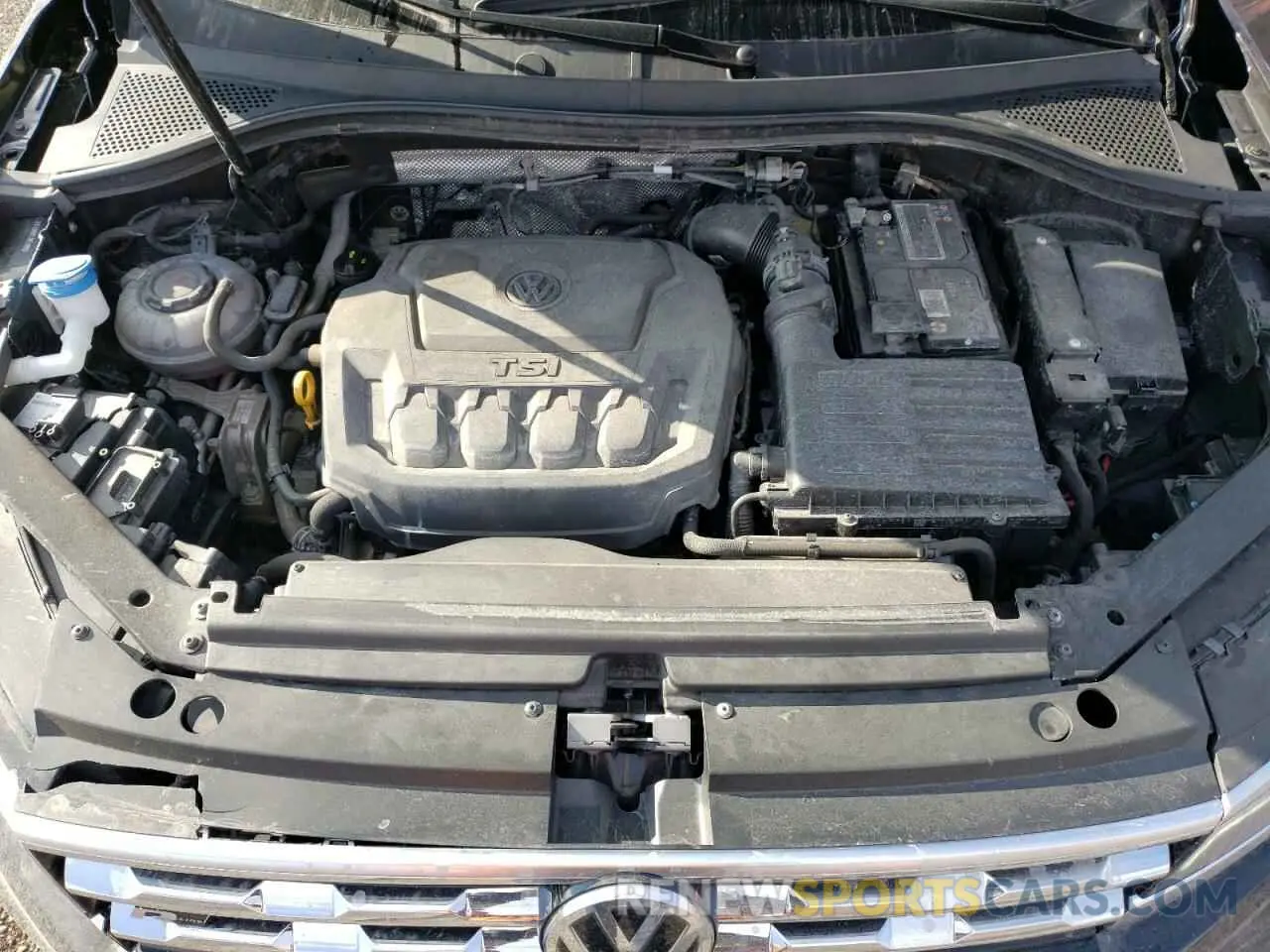 24 Photograph of a damaged car 3VV4B7AX4MM135390 VOLKSWAGEN TIGUAN 2021