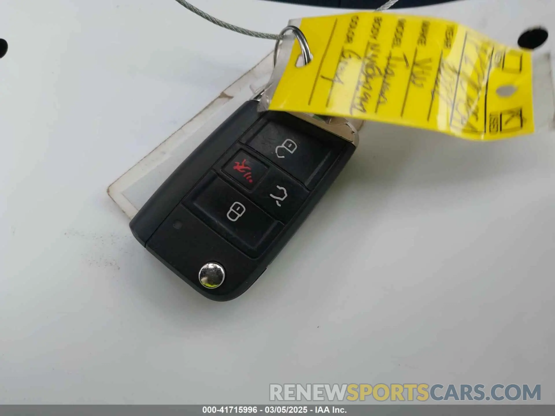 11 Photograph of a damaged car 3VV0B7AX1NM042942 VOLKSWAGEN TIGUAN 2022