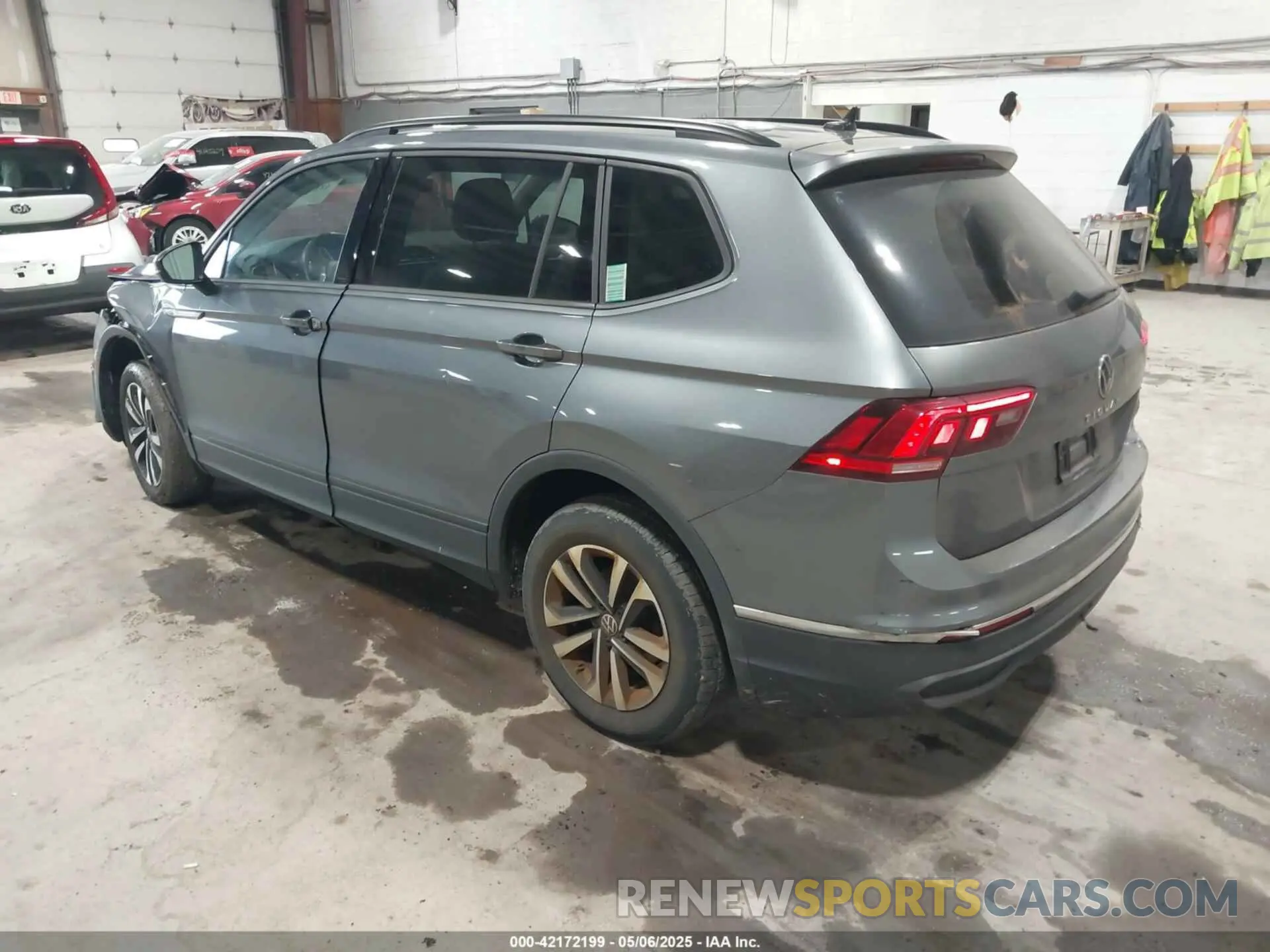 3 Фотография поврежденного автомобиля 3VV0B7AX2NM042934 VOLKSWAGEN TIGUAN 2022