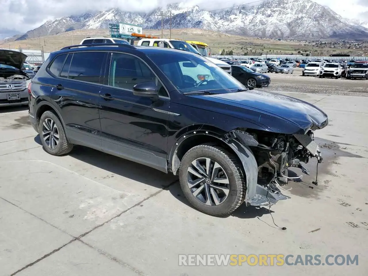 4 Photograph of a damaged car 3VV0B7AXXNM045175 VOLKSWAGEN TIGUAN 2022