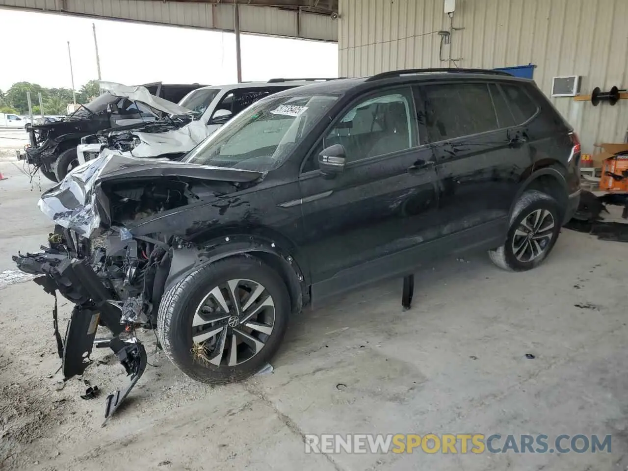 1 Photograph of a damaged car 3VV1B7AX2NM110802 VOLKSWAGEN TIGUAN 2022