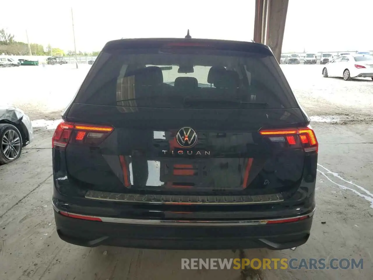 6 Photograph of a damaged car 3VV1B7AX2NM110802 VOLKSWAGEN TIGUAN 2022
