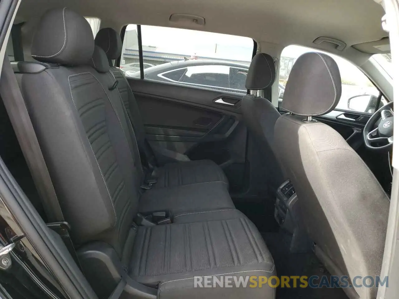 11 Photograph of a damaged car 3VV1B7AX3NM020655 VOLKSWAGEN TIGUAN 2022