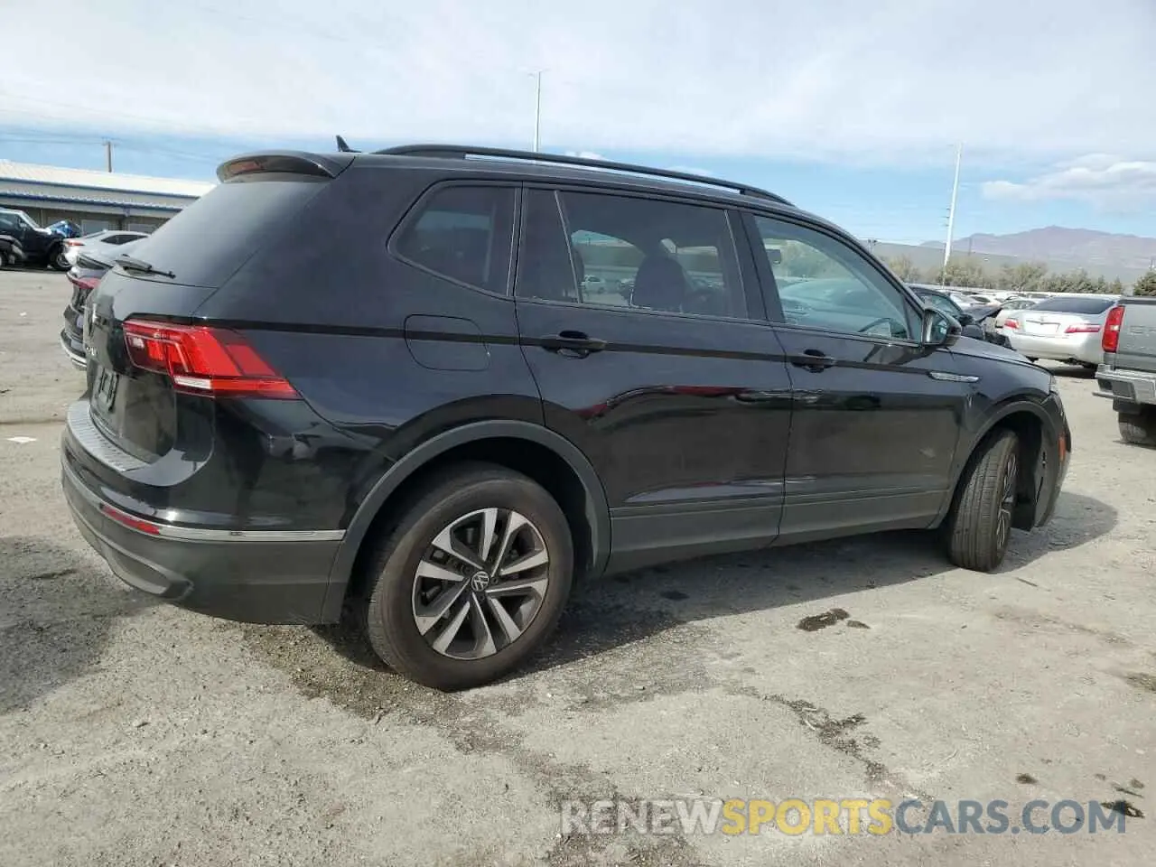 3 Photograph of a damaged car 3VV1B7AX3NM020655 VOLKSWAGEN TIGUAN 2022