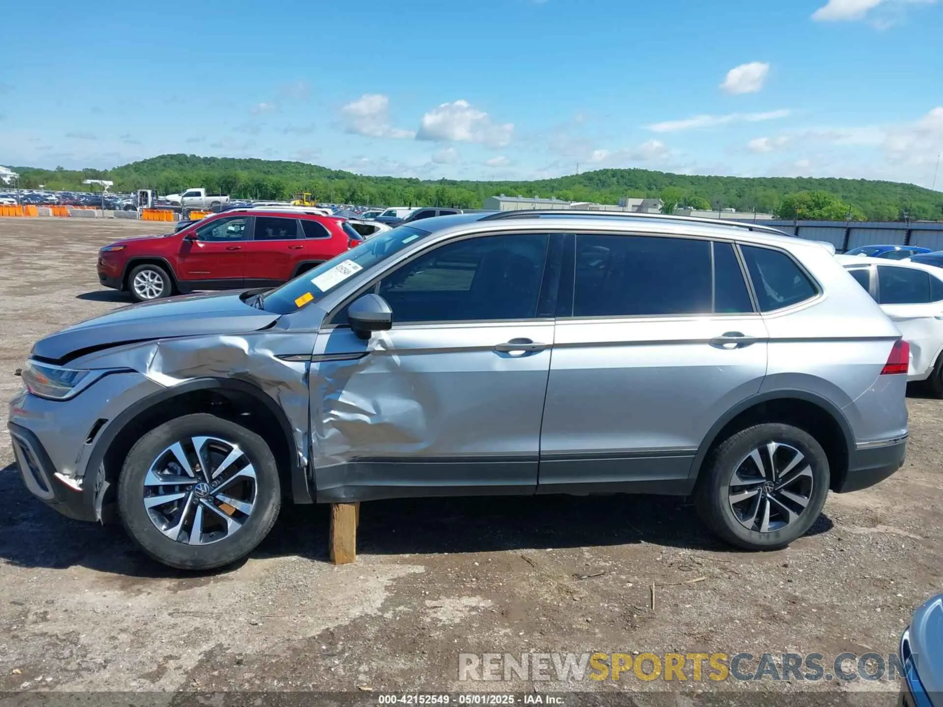 14 Photograph of a damaged car 3VV1B7AX3NM021594 VOLKSWAGEN TIGUAN 2022