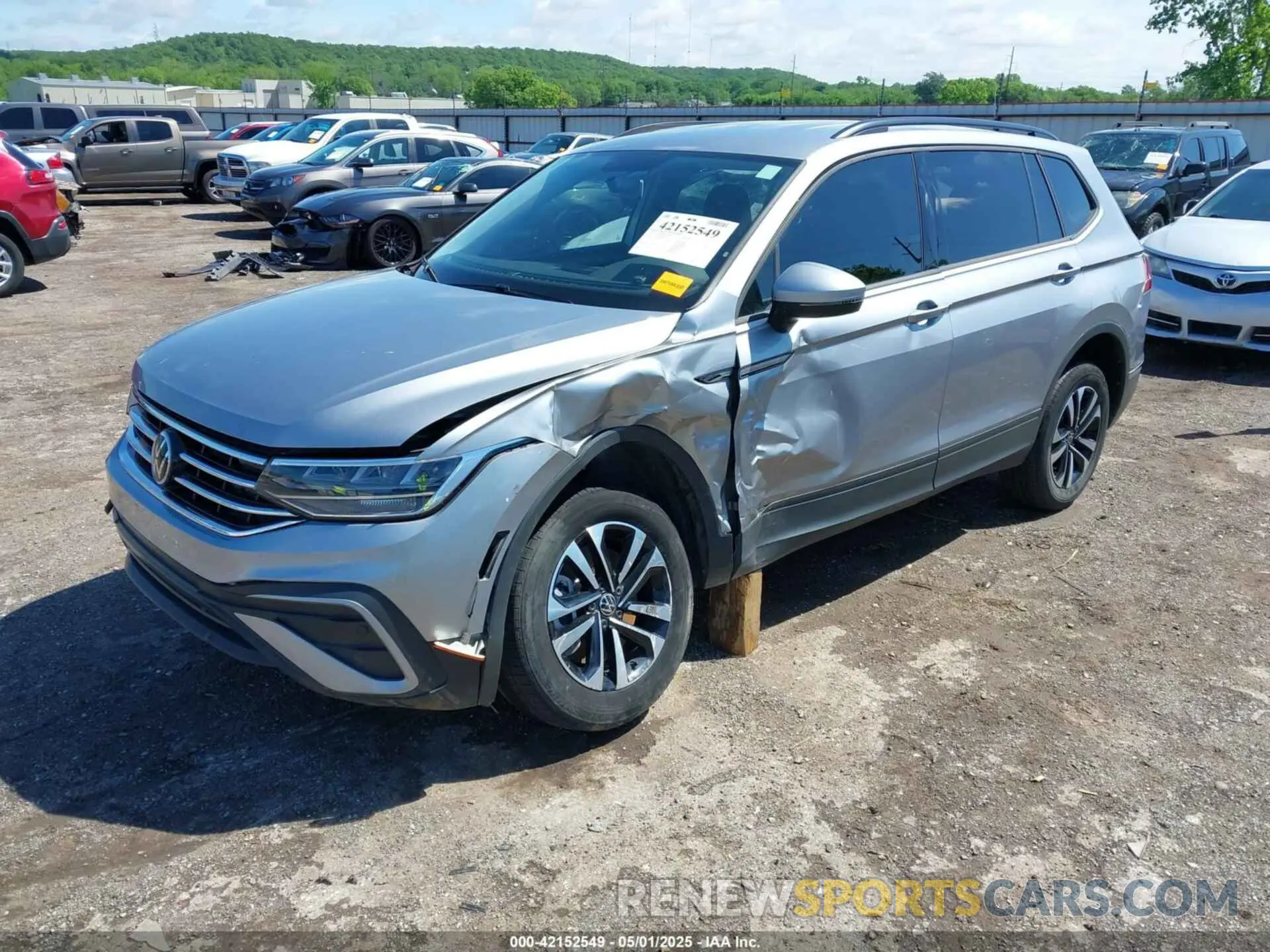 2 Photograph of a damaged car 3VV1B7AX3NM021594 VOLKSWAGEN TIGUAN 2022
