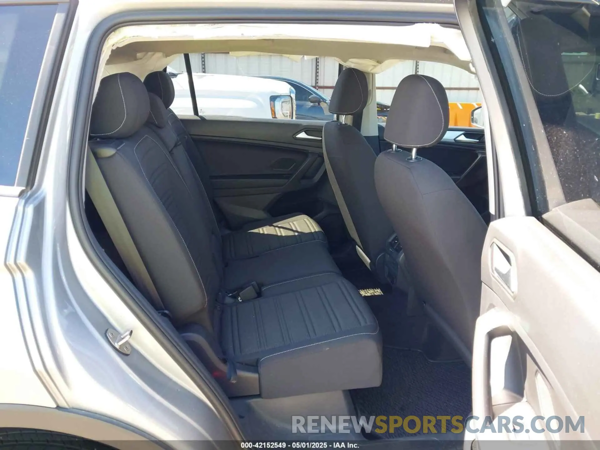 8 Photograph of a damaged car 3VV1B7AX3NM021594 VOLKSWAGEN TIGUAN 2022