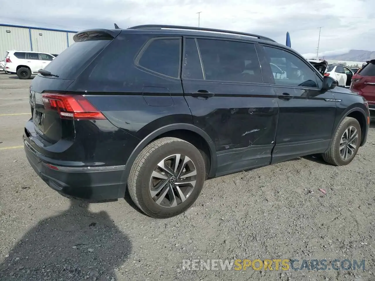 3 Photograph of a damaged car 3VV1B7AX3NM152153 VOLKSWAGEN TIGUAN 2022