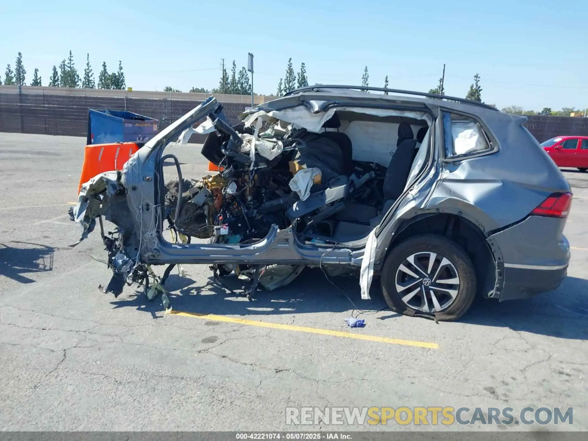 13 Photograph of a damaged car 3VV1B7AX4NM123244 VOLKSWAGEN TIGUAN 2022