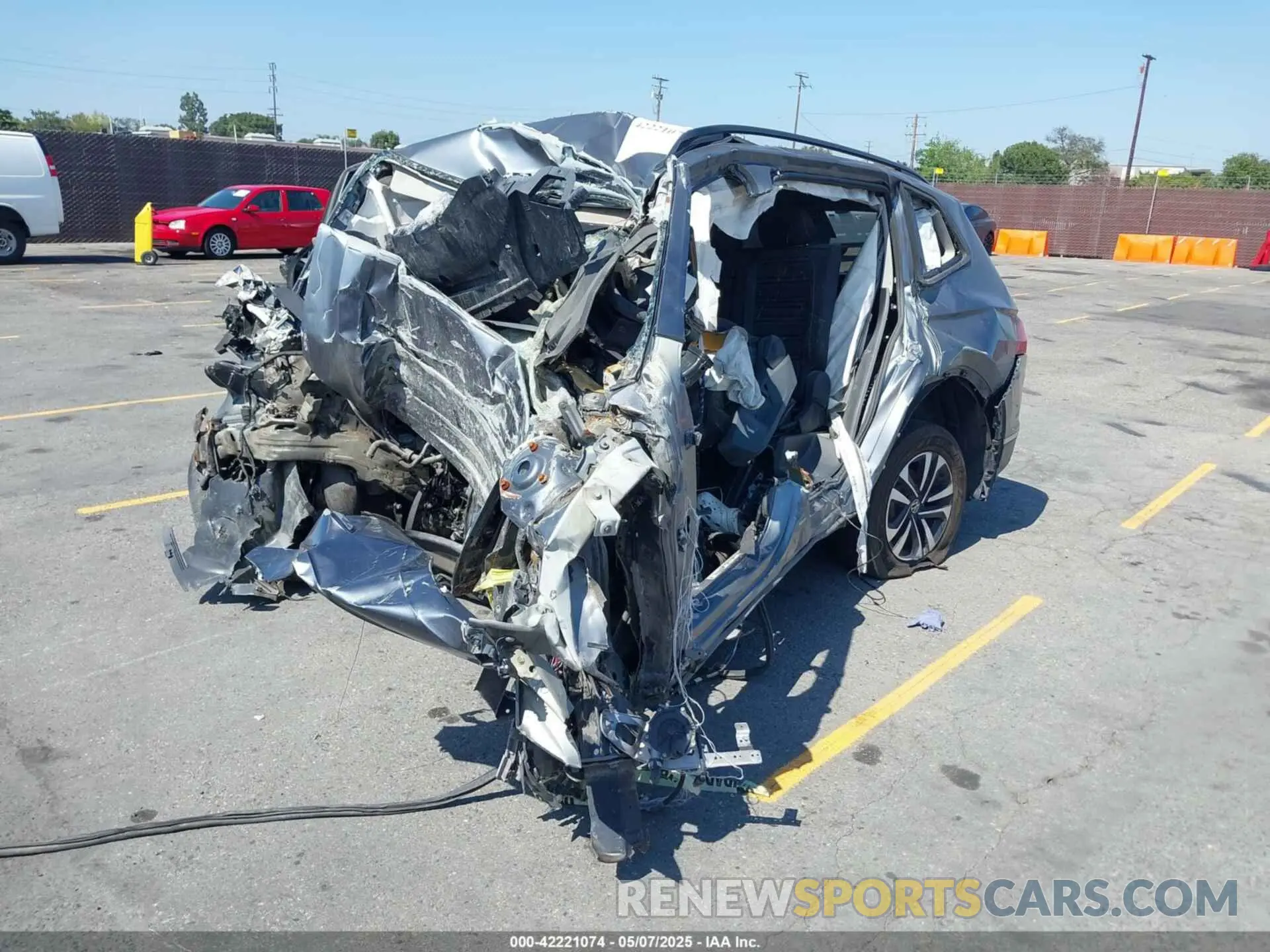 2 Photograph of a damaged car 3VV1B7AX4NM123244 VOLKSWAGEN TIGUAN 2022