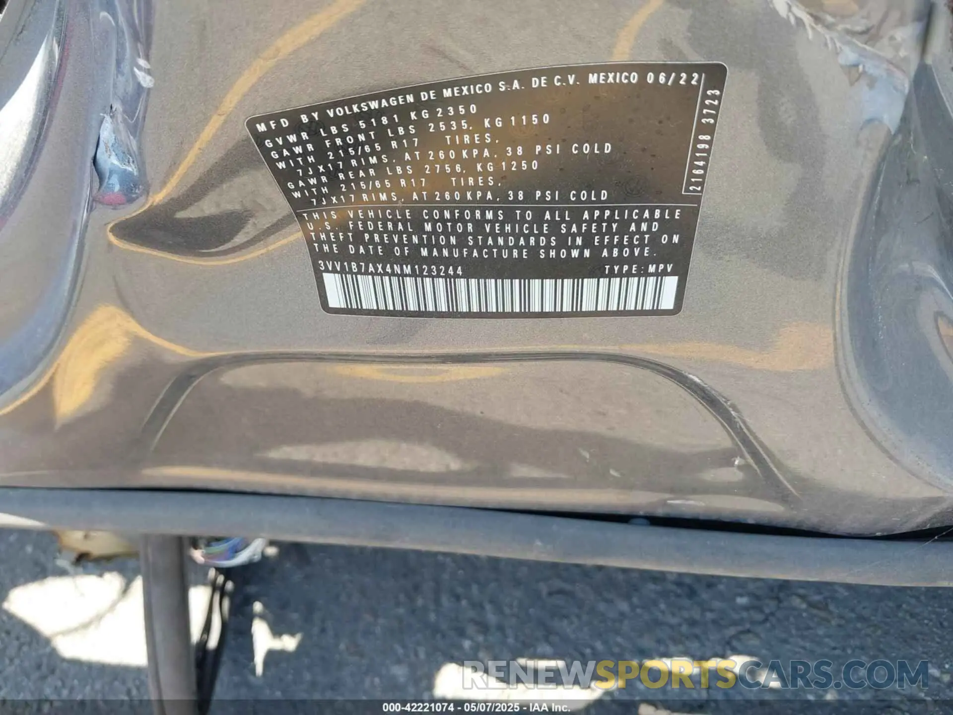 9 Photograph of a damaged car 3VV1B7AX4NM123244 VOLKSWAGEN TIGUAN 2022