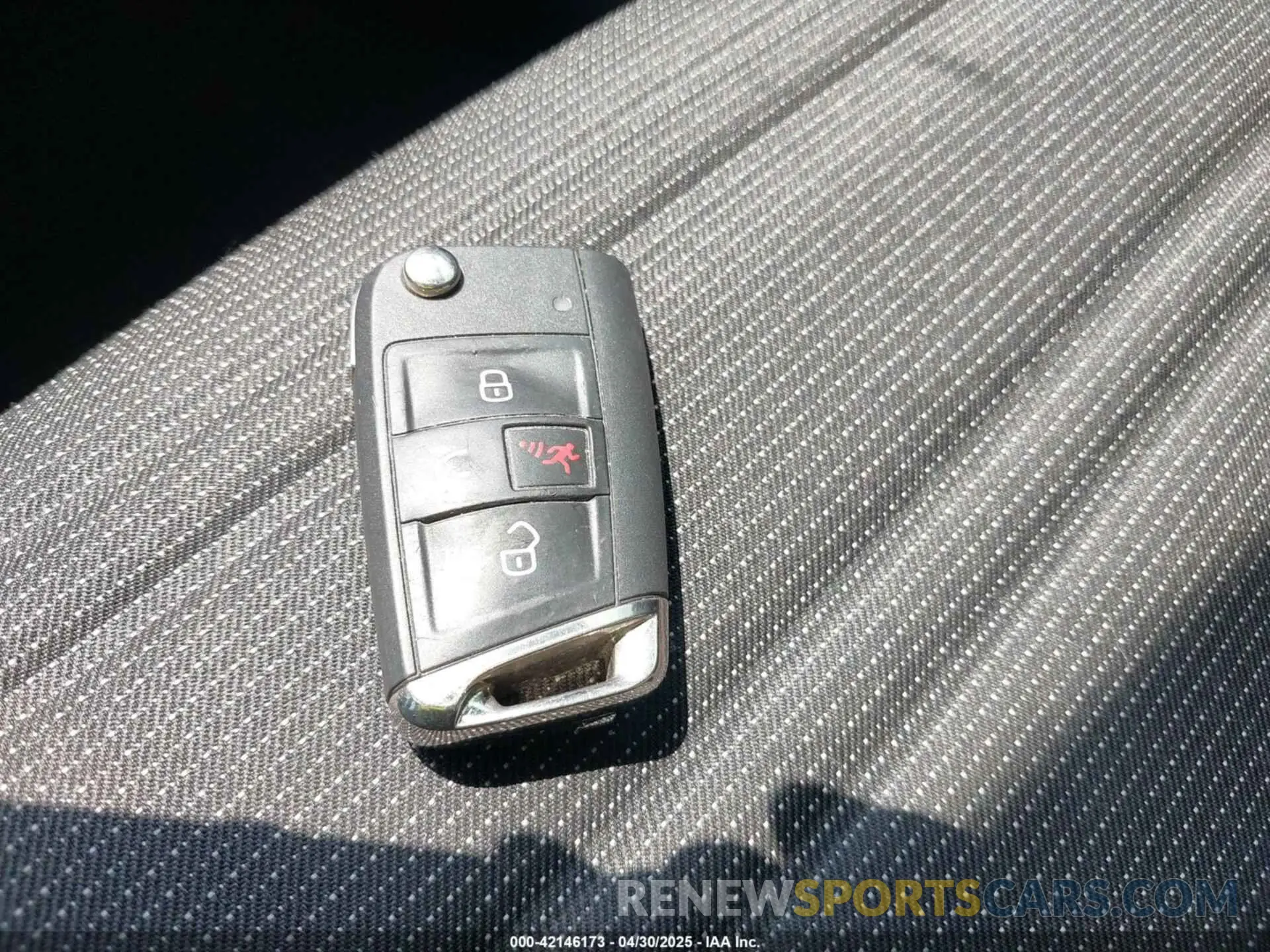 11 Photograph of a damaged car 3VV1B7AX7NM051259 VOLKSWAGEN TIGUAN 2022