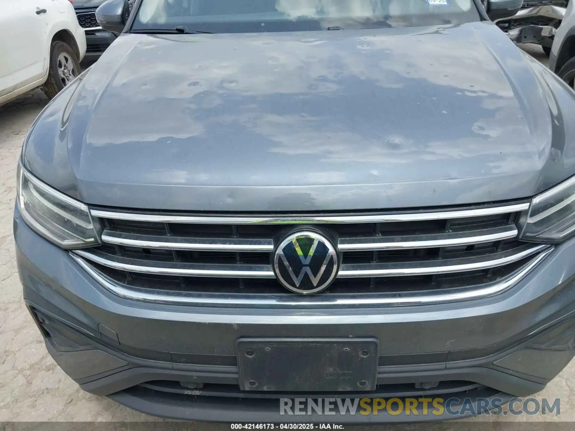 12 Photograph of a damaged car 3VV1B7AX7NM051259 VOLKSWAGEN TIGUAN 2022