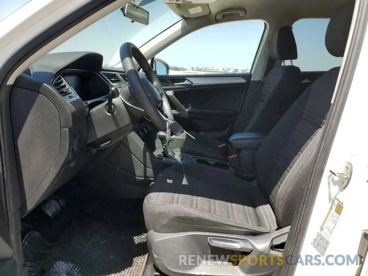 7 Photograph of a damaged car 3VV1B7AXXNM011256 VOLKSWAGEN TIGUAN 2022