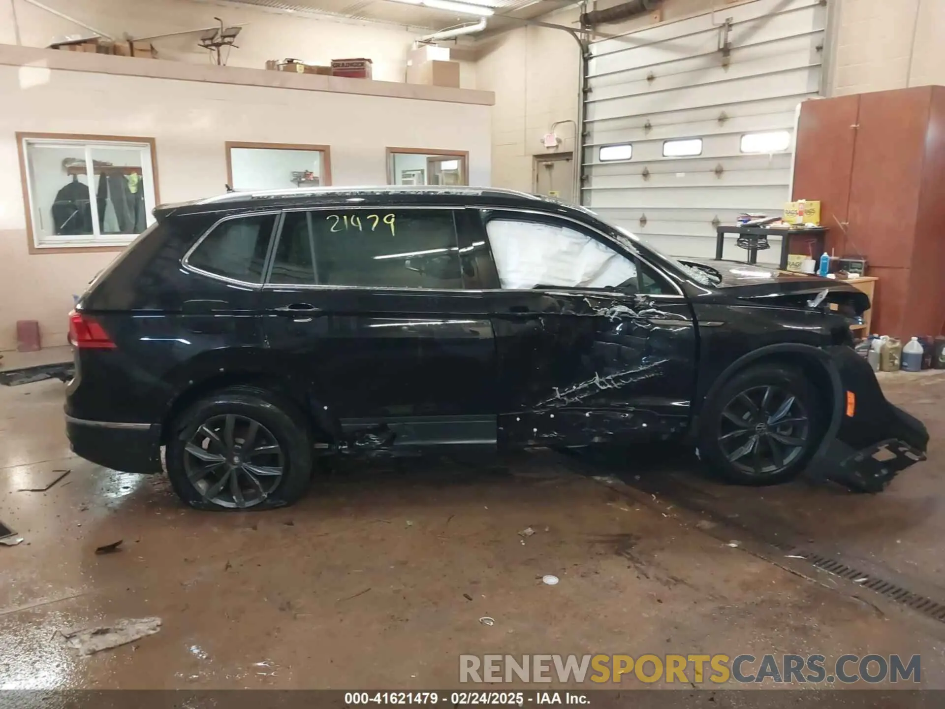 14 Фотография поврежденного автомобиля 3VV2B7AX0NM111869 VOLKSWAGEN TIGUAN 2022
