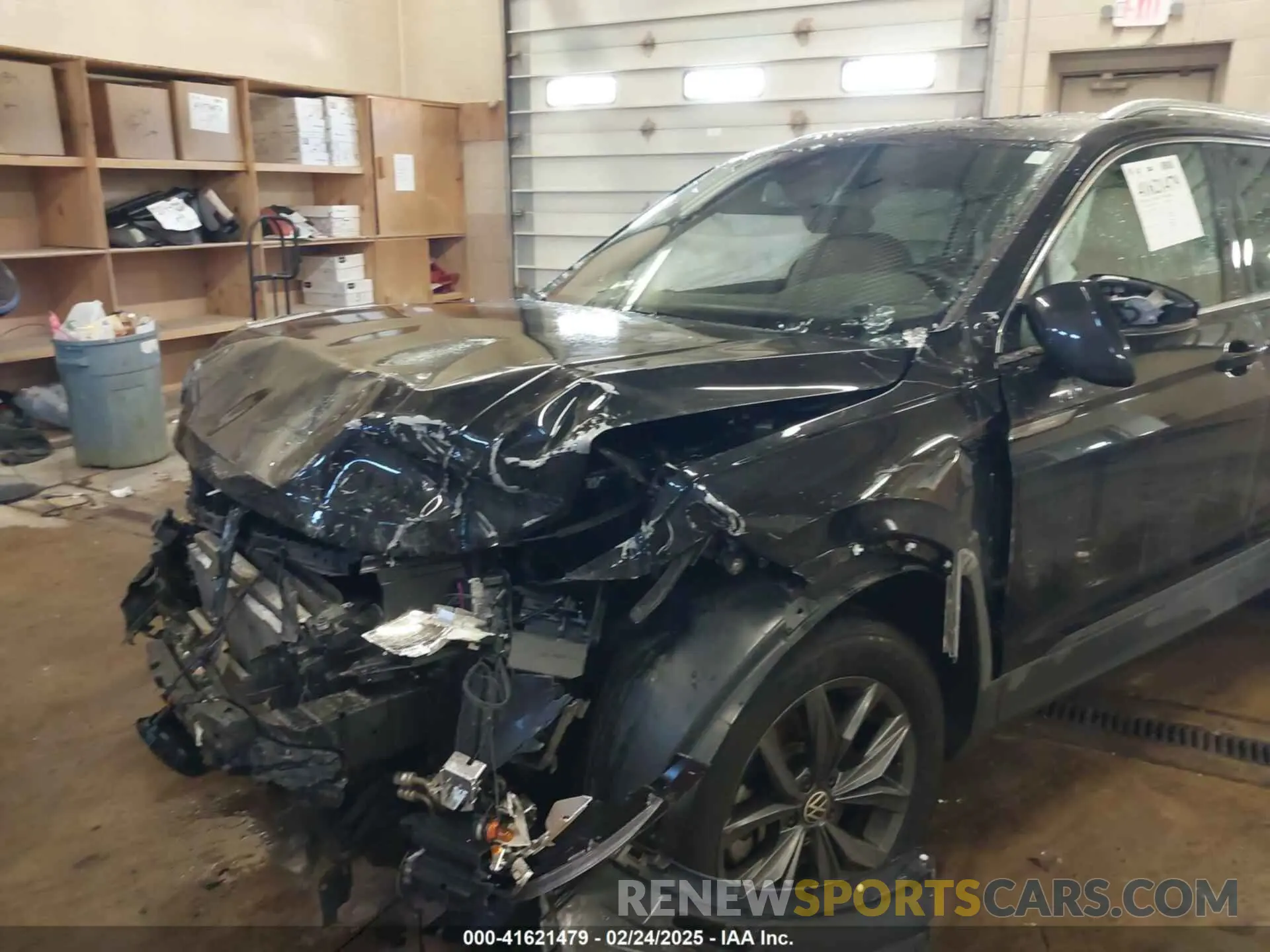6 Фотография поврежденного автомобиля 3VV2B7AX0NM111869 VOLKSWAGEN TIGUAN 2022
