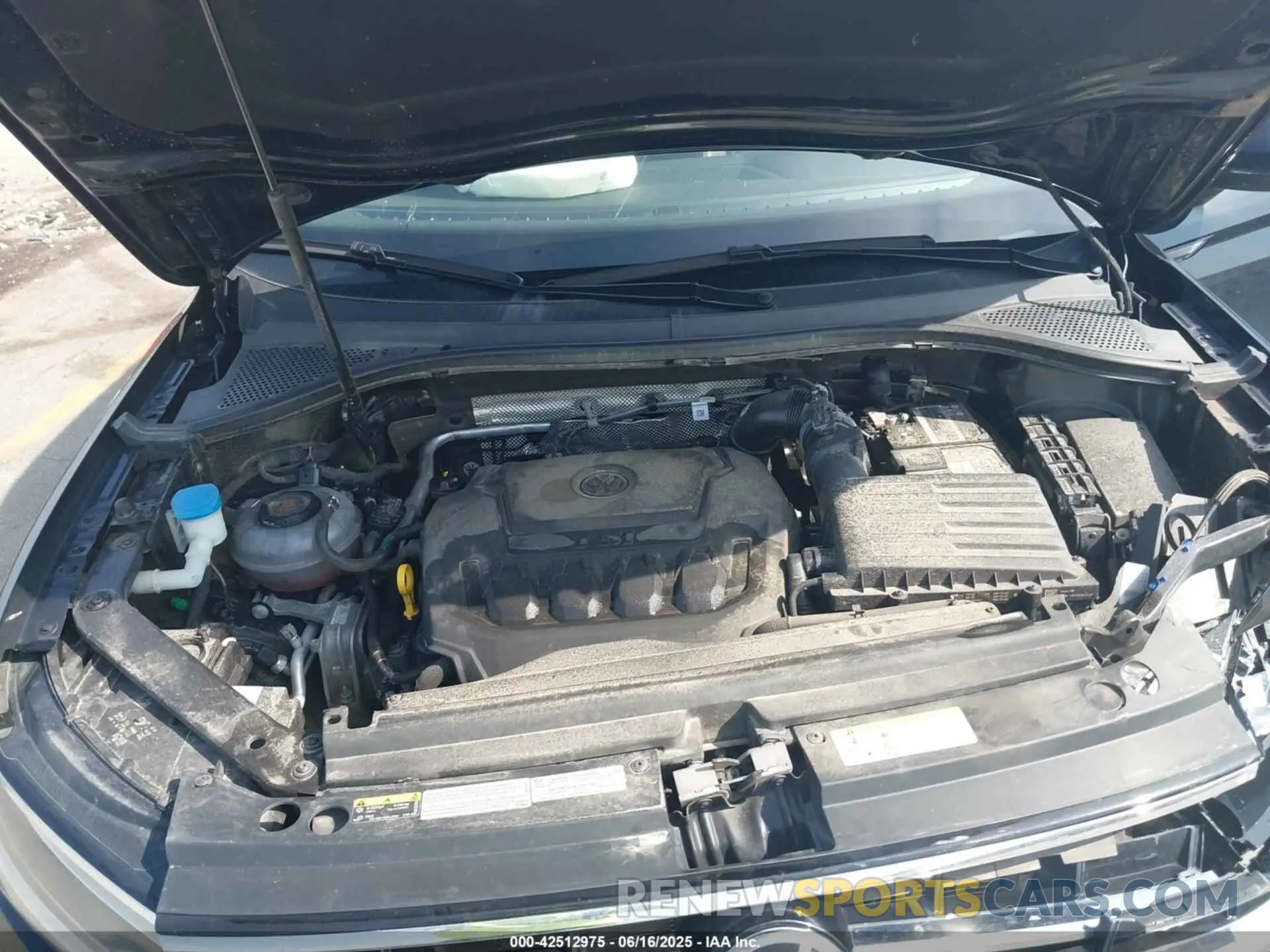 10 Photograph of a damaged car 3VV2B7AX0NM146315 VOLKSWAGEN TIGUAN 2022