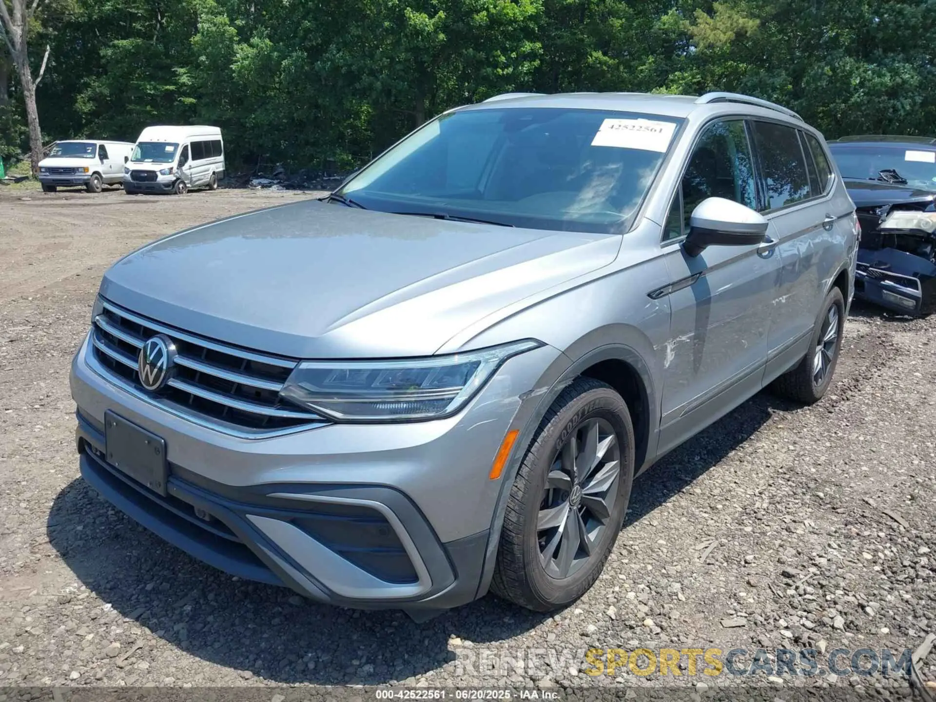 2 Photograph of a damaged car 3VV2B7AX2NM074369 VOLKSWAGEN TIGUAN 2022