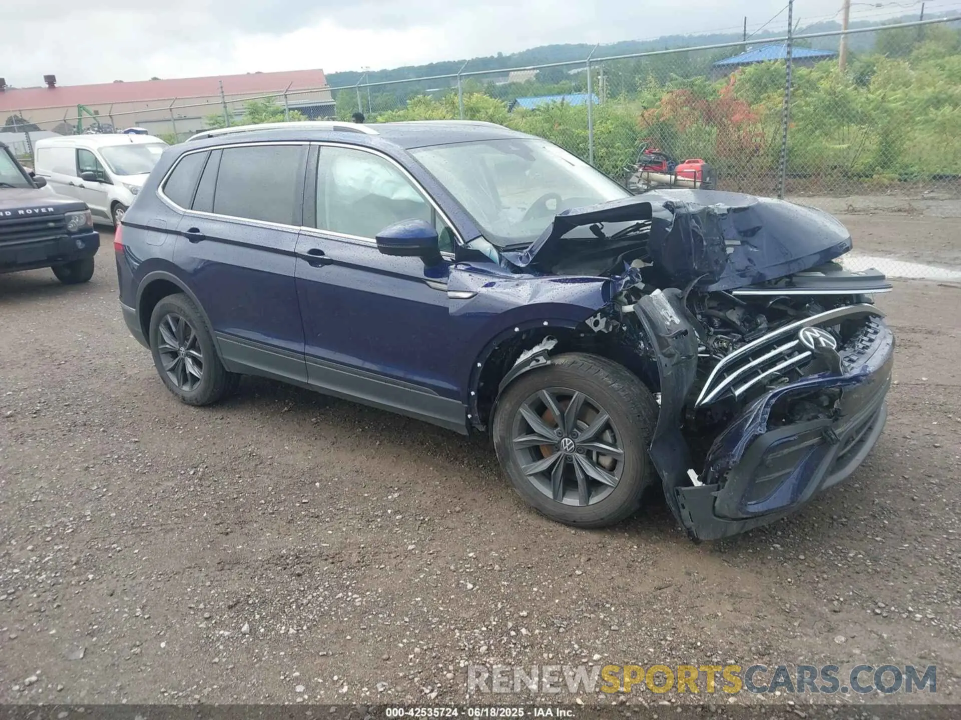 1 Photograph of a damaged car 3VV2B7AX2NM174360 VOLKSWAGEN TIGUAN 2022