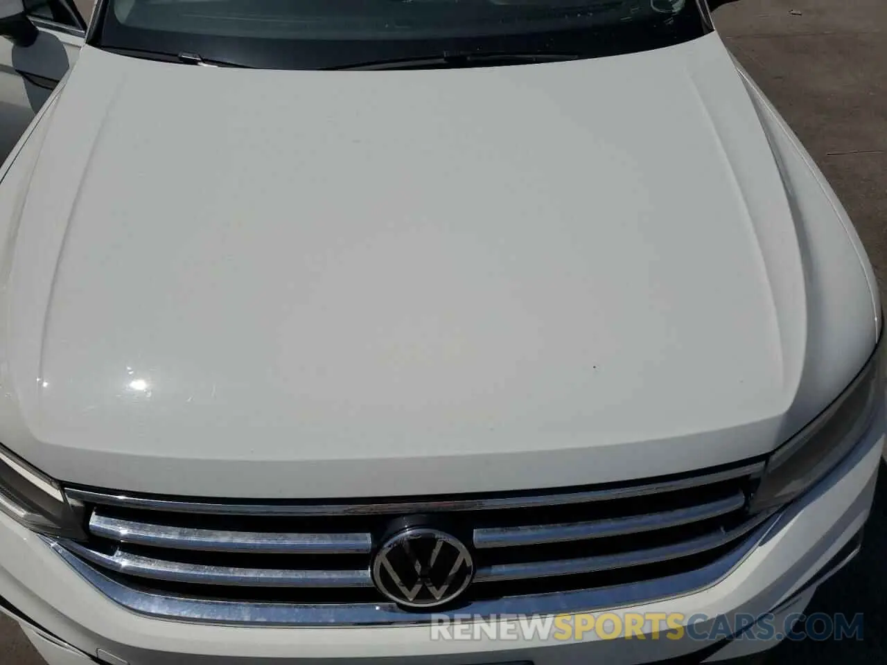 12 Photograph of a damaged car 3VV2B7AX3NM019929 VOLKSWAGEN TIGUAN 2022