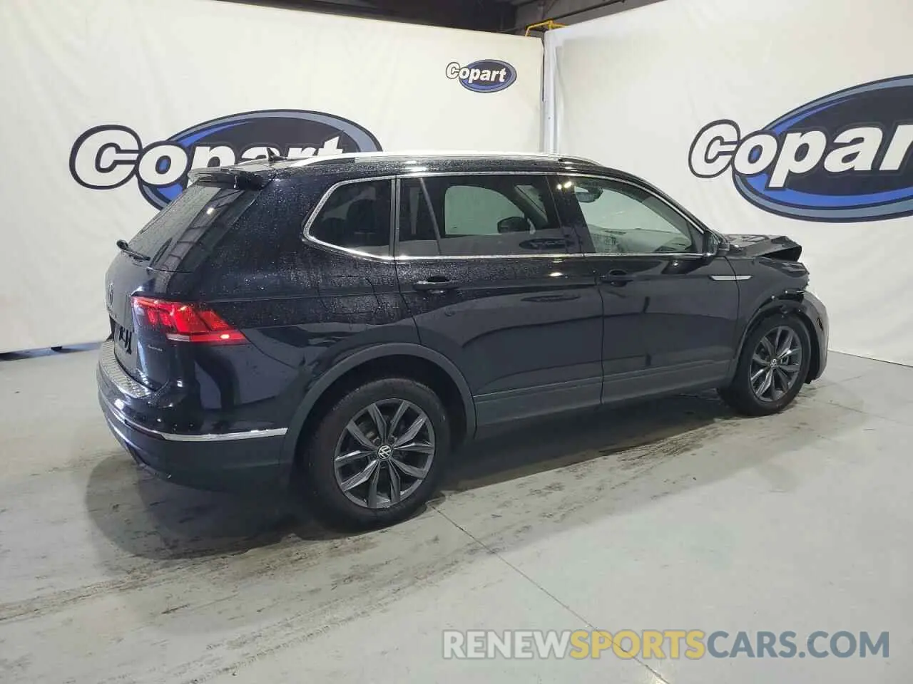 3 Photograph of a damaged car 3VV2B7AX3NM167756 VOLKSWAGEN TIGUAN 2022
