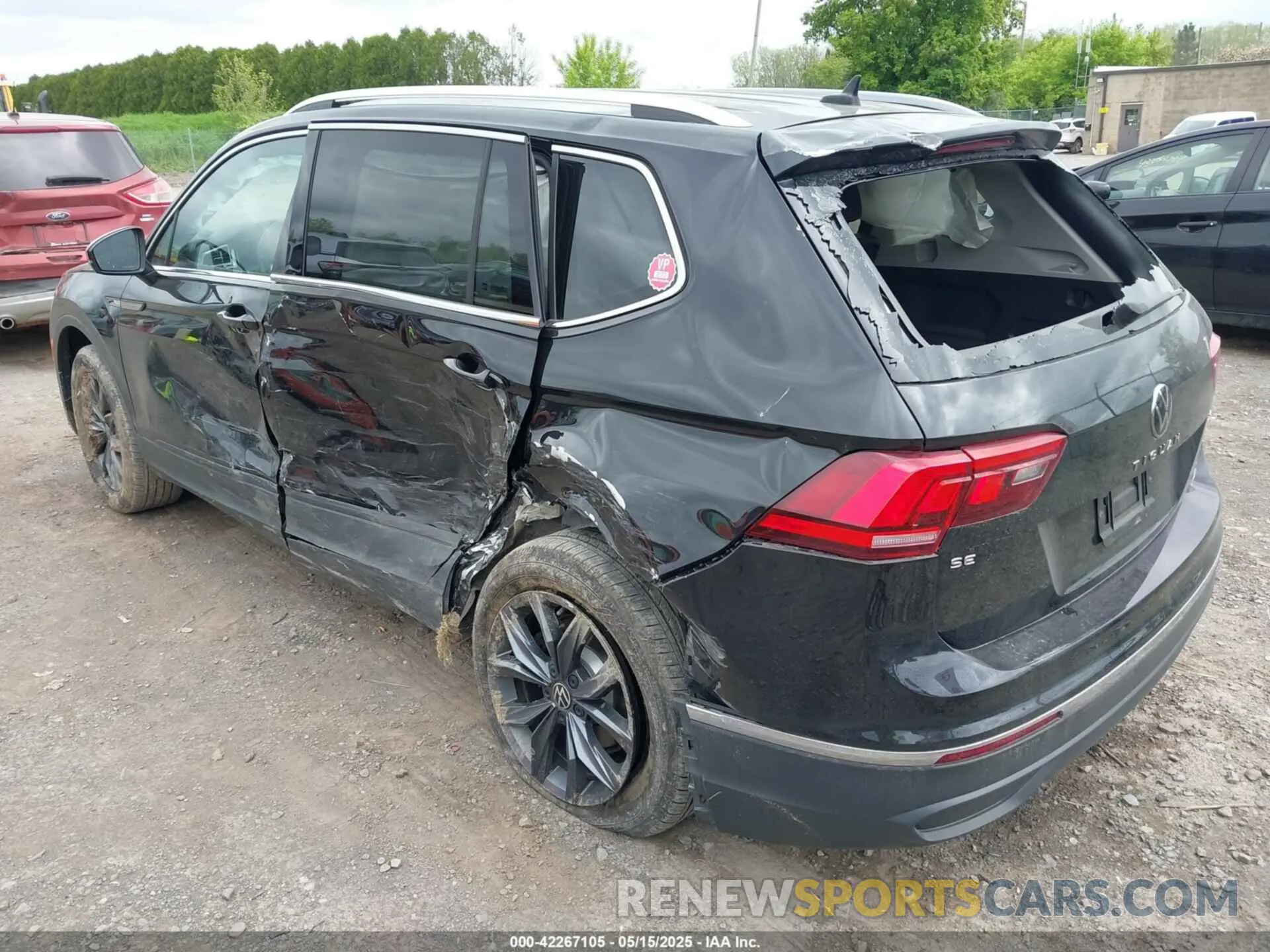3 Photograph of a damaged car 3VV2B7AX4NM093585 VOLKSWAGEN TIGUAN 2022