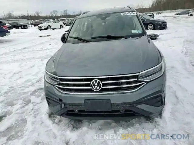 12 Photograph of a damaged car 3VV2B7AX5NM152997 VOLKSWAGEN TIGUAN 2022