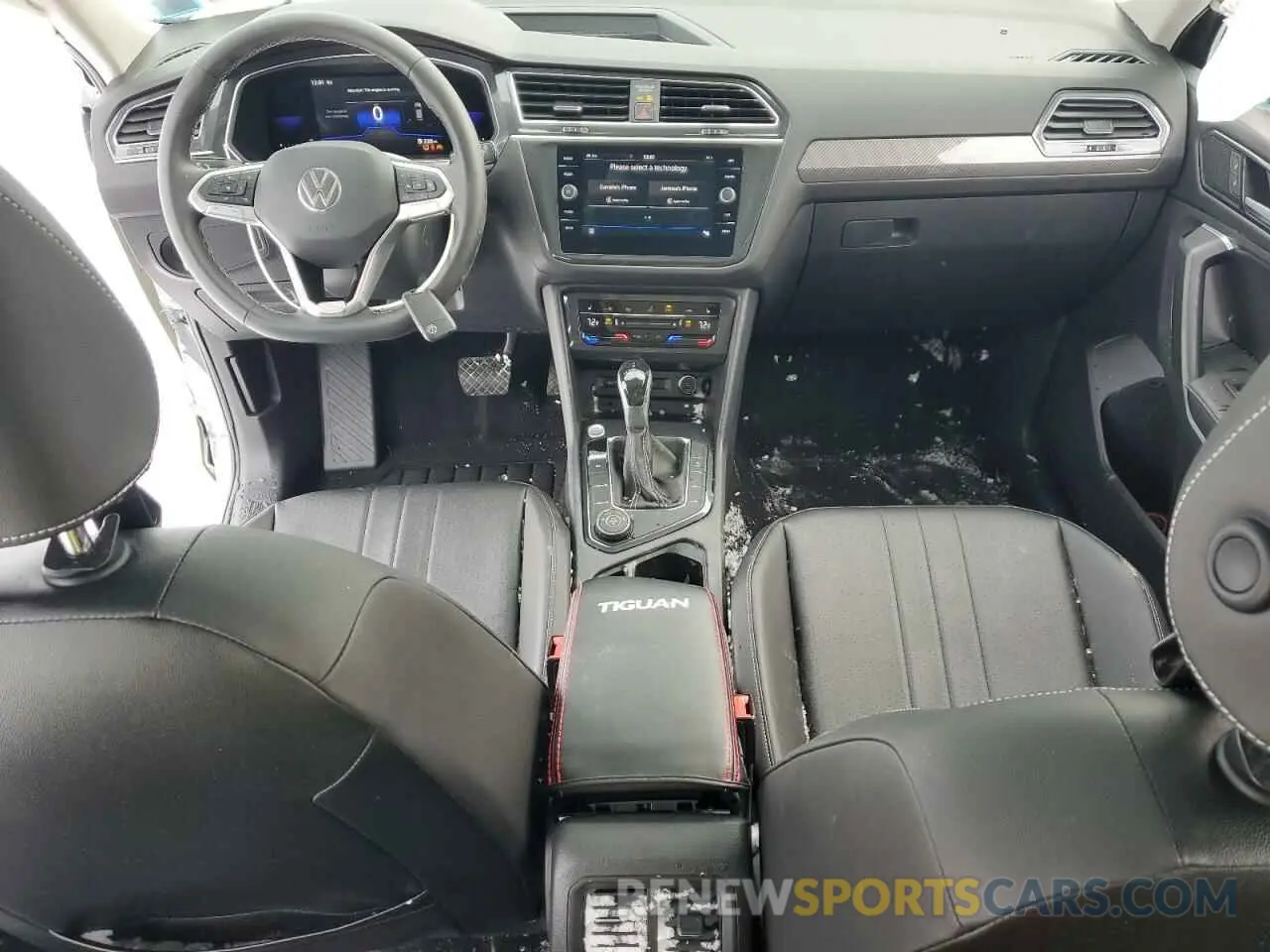 8 Photograph of a damaged car 3VV2B7AX5NM152997 VOLKSWAGEN TIGUAN 2022