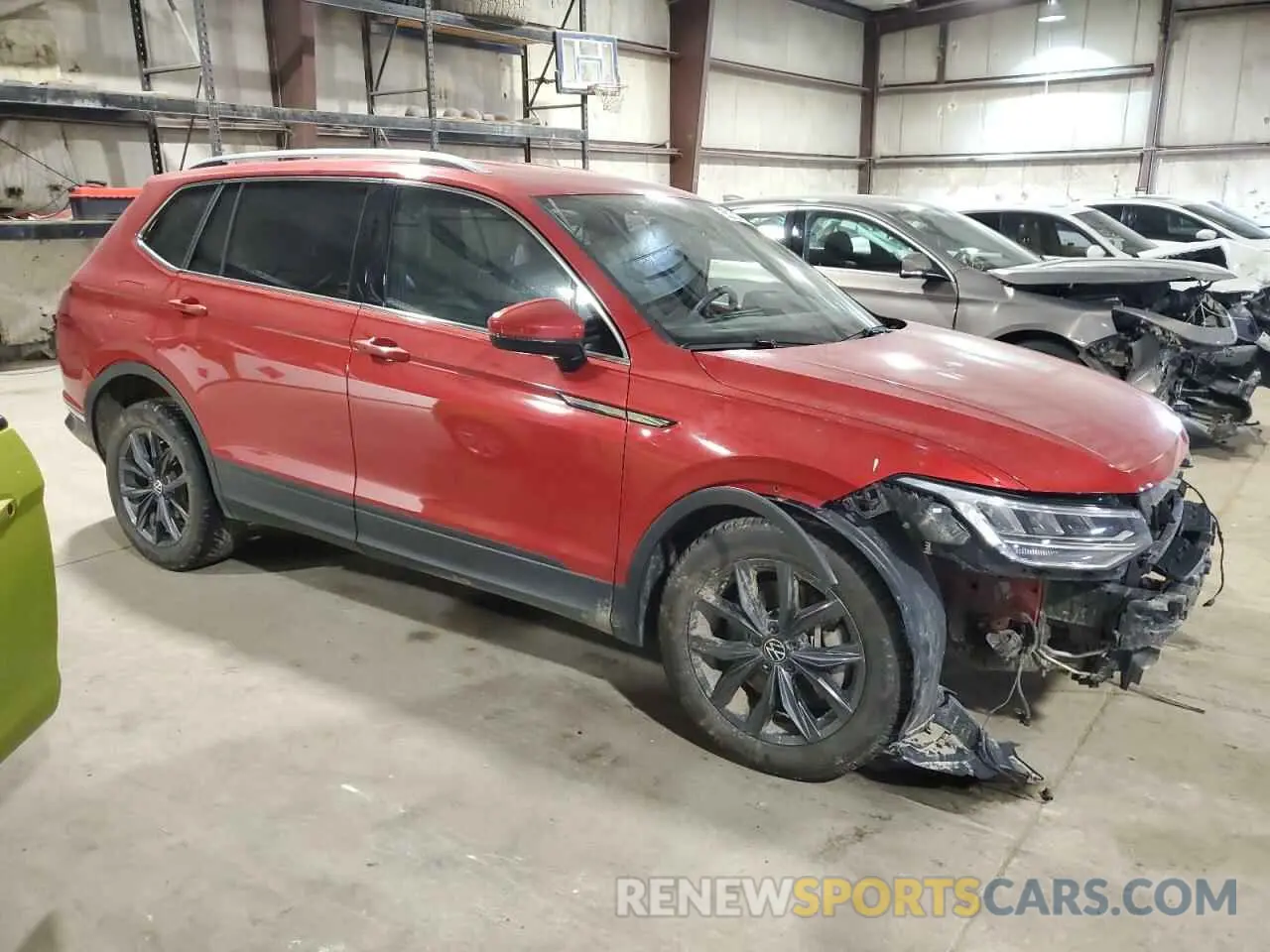 4 Photograph of a damaged car 3VV2B7AX6NM039012 VOLKSWAGEN TIGUAN 2022