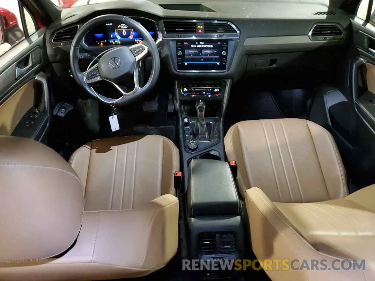 8 Photograph of a damaged car 3VV2B7AX6NM039012 VOLKSWAGEN TIGUAN 2022