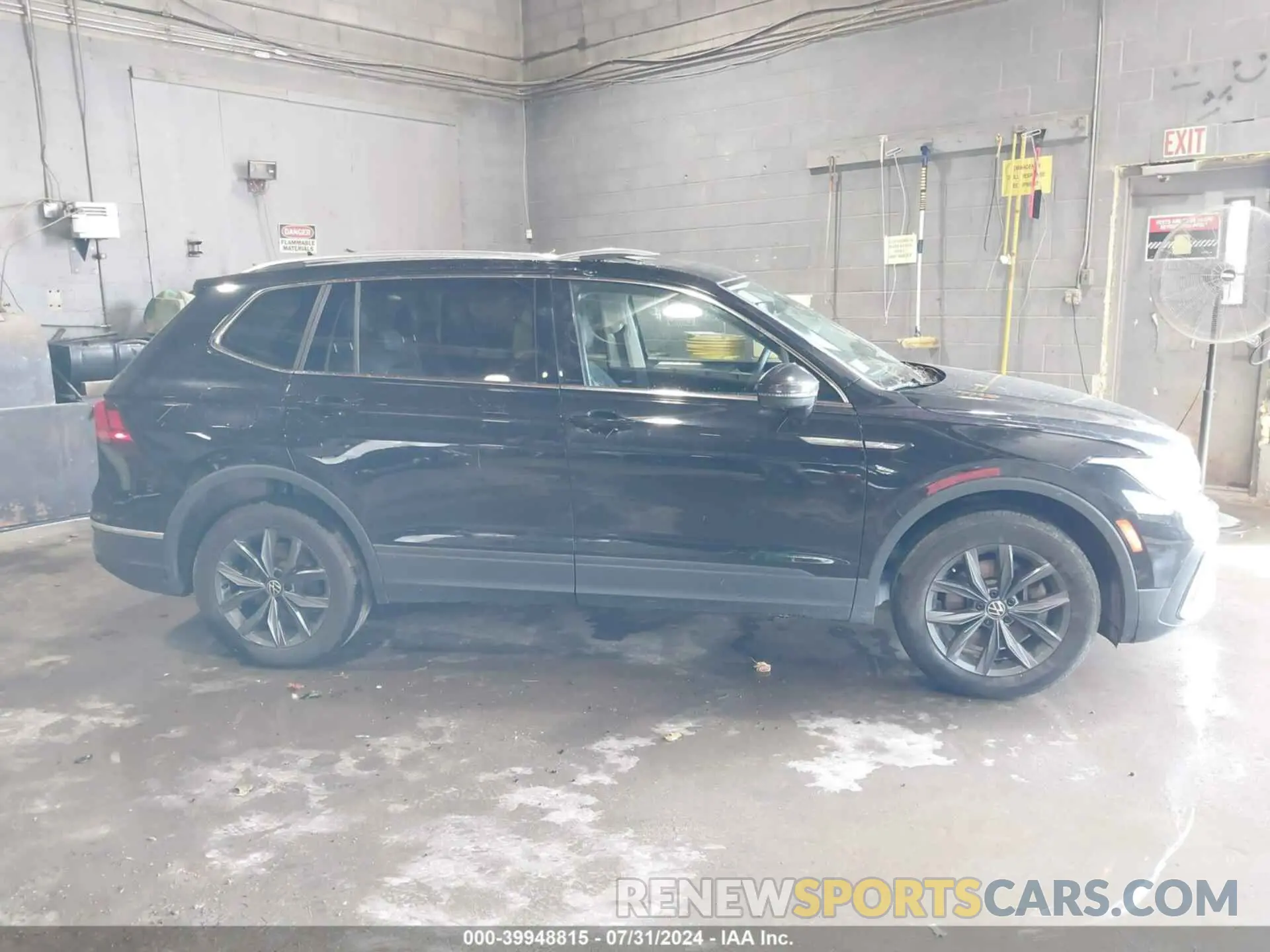 13 Фотография поврежденного автомобиля 3VV2B7AX6NM073743 VOLKSWAGEN TIGUAN 2022