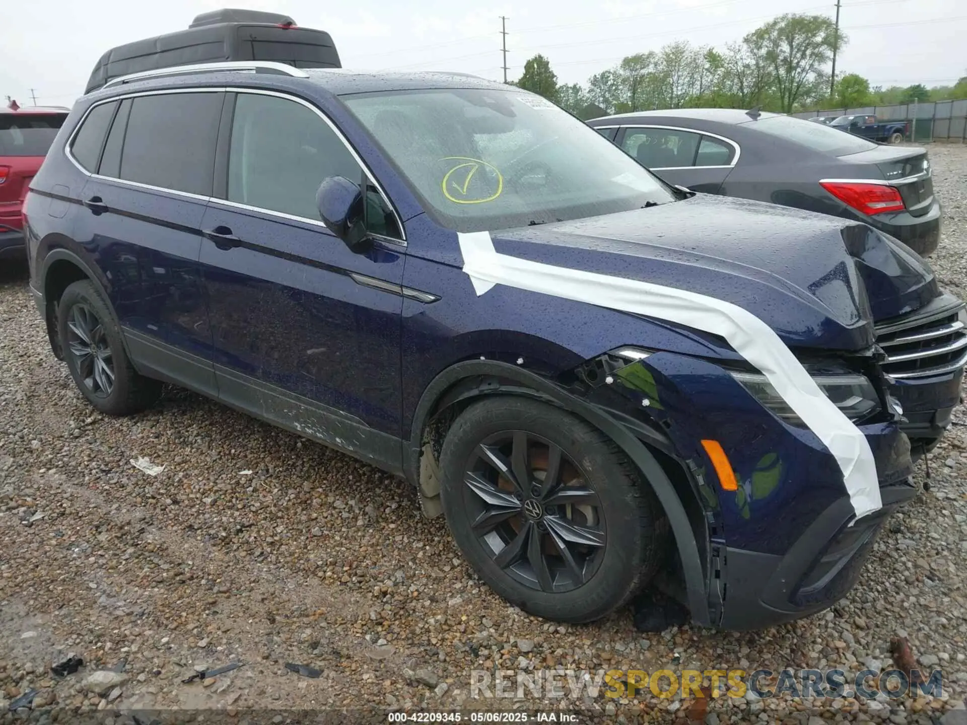 1 Photograph of a damaged car 3VV2B7AX8NM098143 VOLKSWAGEN TIGUAN 2022