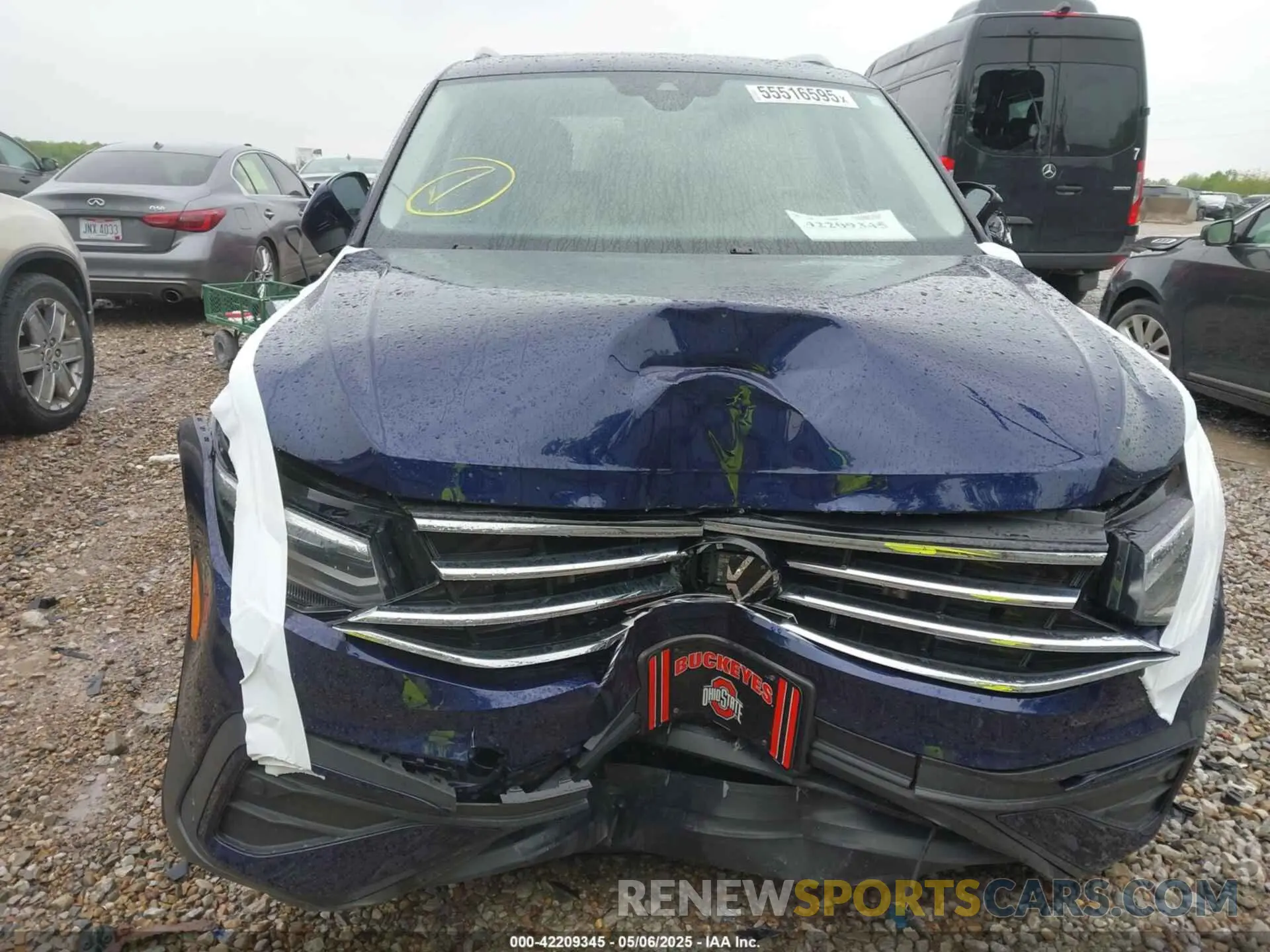 12 Photograph of a damaged car 3VV2B7AX8NM098143 VOLKSWAGEN TIGUAN 2022