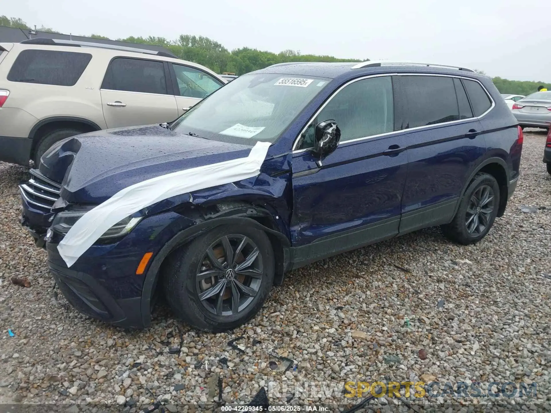 2 Photograph of a damaged car 3VV2B7AX8NM098143 VOLKSWAGEN TIGUAN 2022