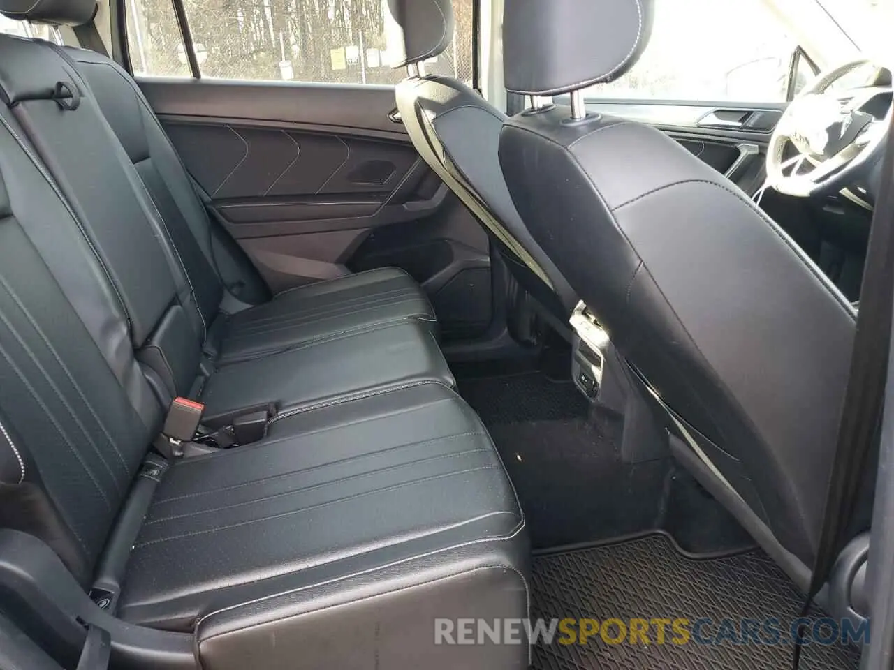 11 Photograph of a damaged car 3VV2B7AX8NM107469 VOLKSWAGEN TIGUAN 2022