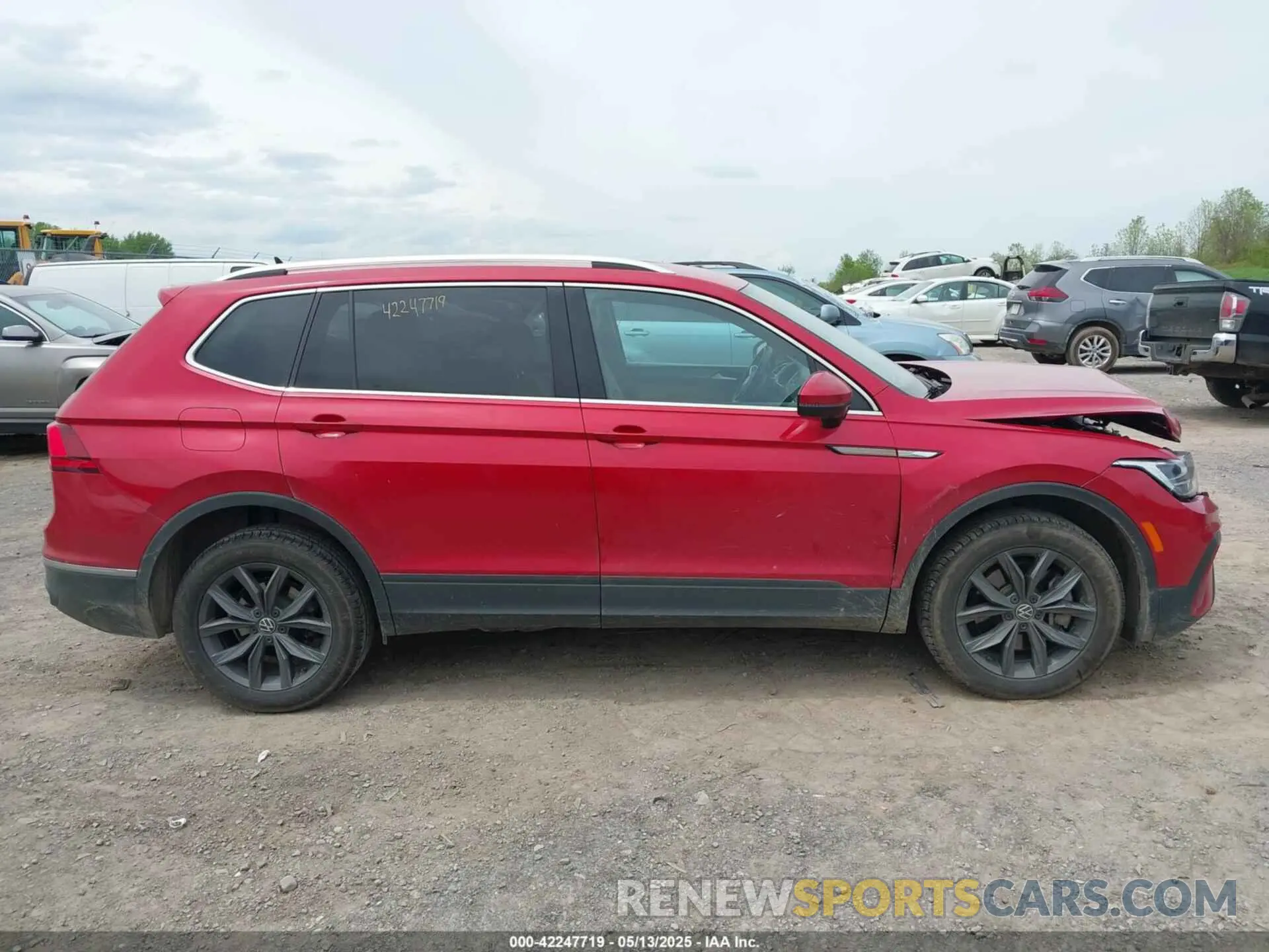 13 Фотография поврежденного автомобиля 3VV2B7AX9NM129948 VOLKSWAGEN TIGUAN 2022